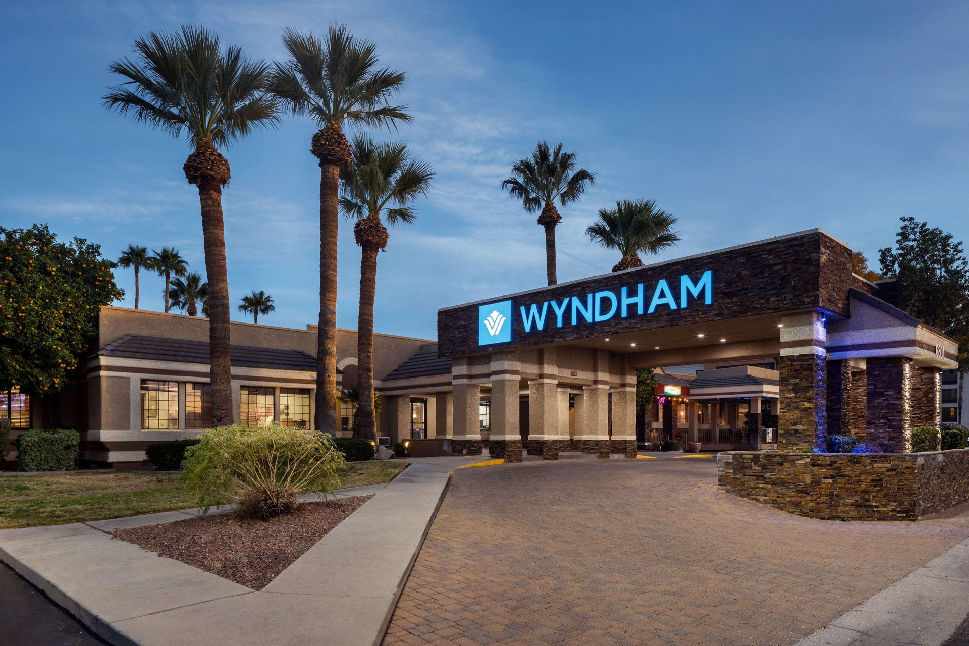 Vista Exterior Wyndham Tucson Airport Hotel & Conference Center