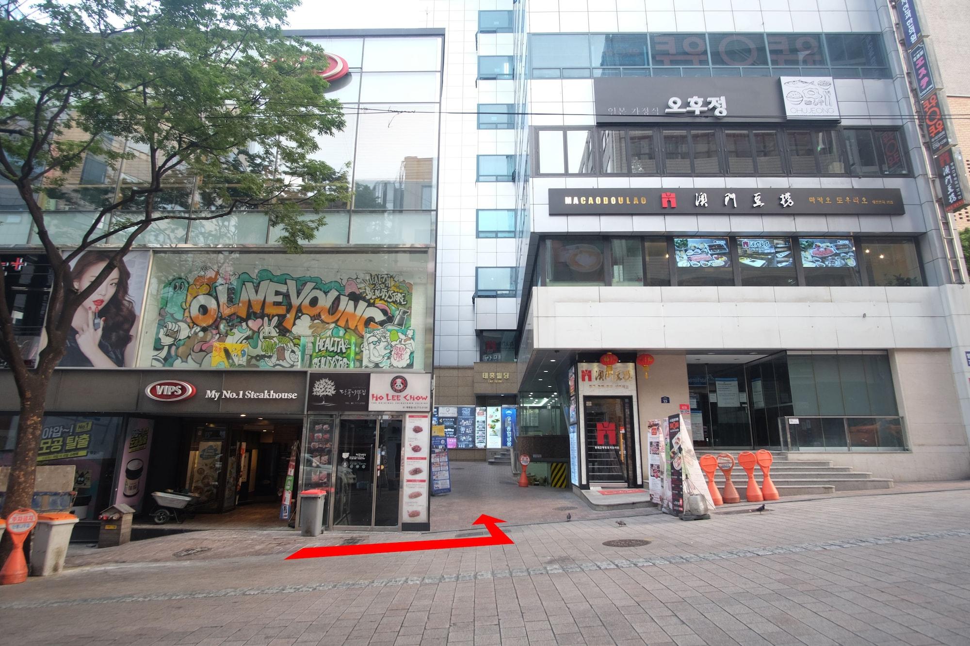 Vista Exterior Step Inn Myeongdong 1