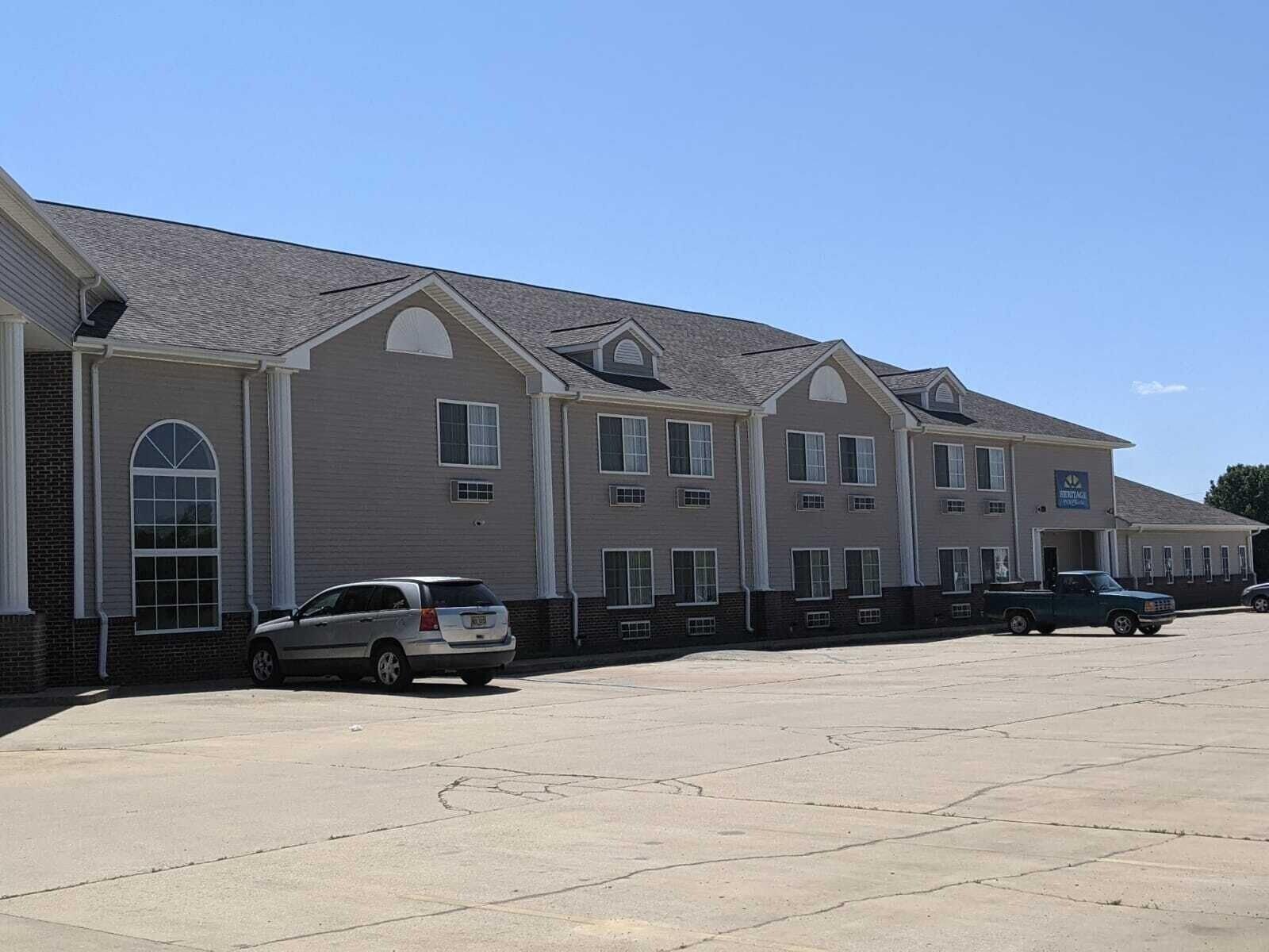Vista Exterior Heritage Inn & Suites