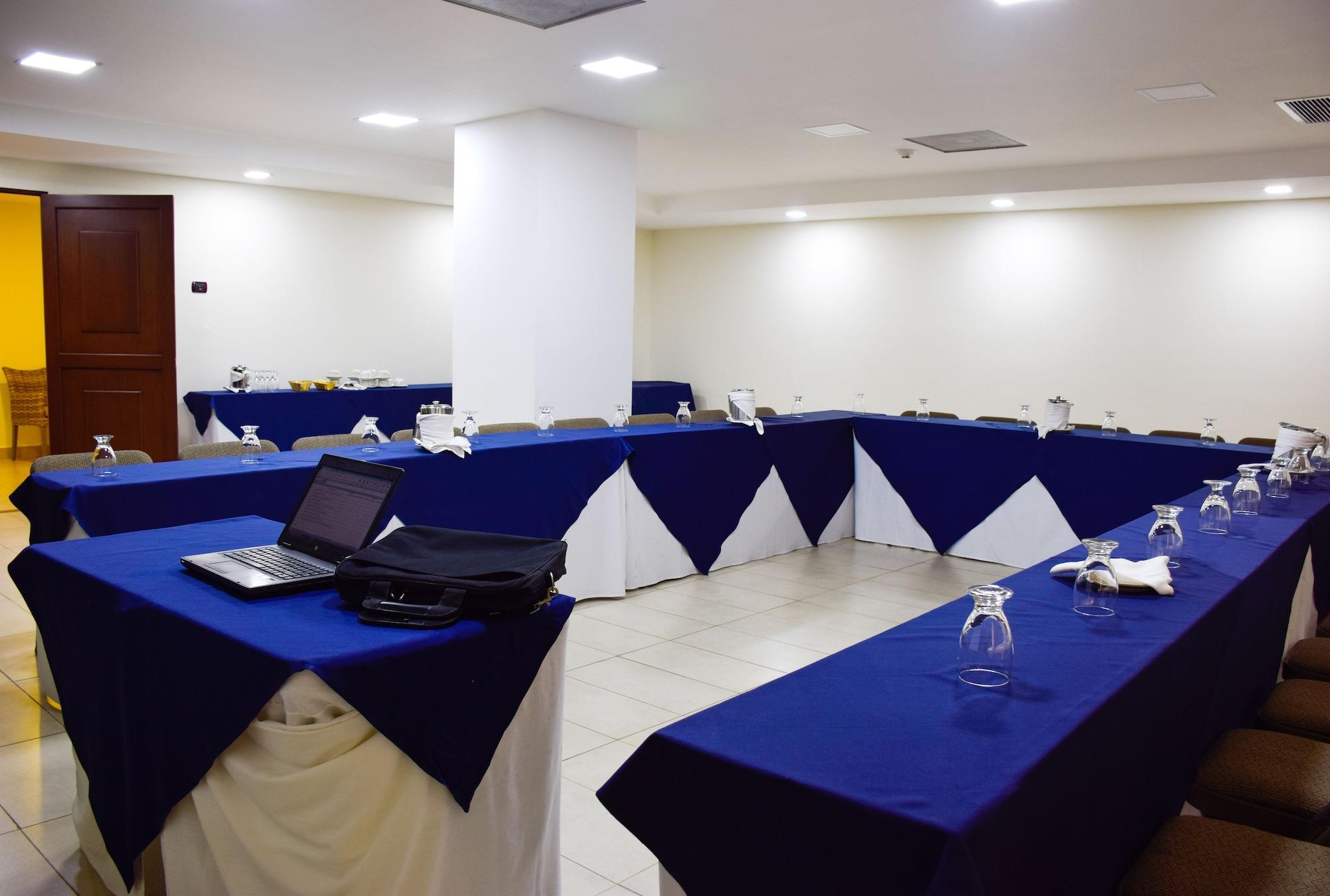 Sala de Reuniones Hotel Gardenia Inn