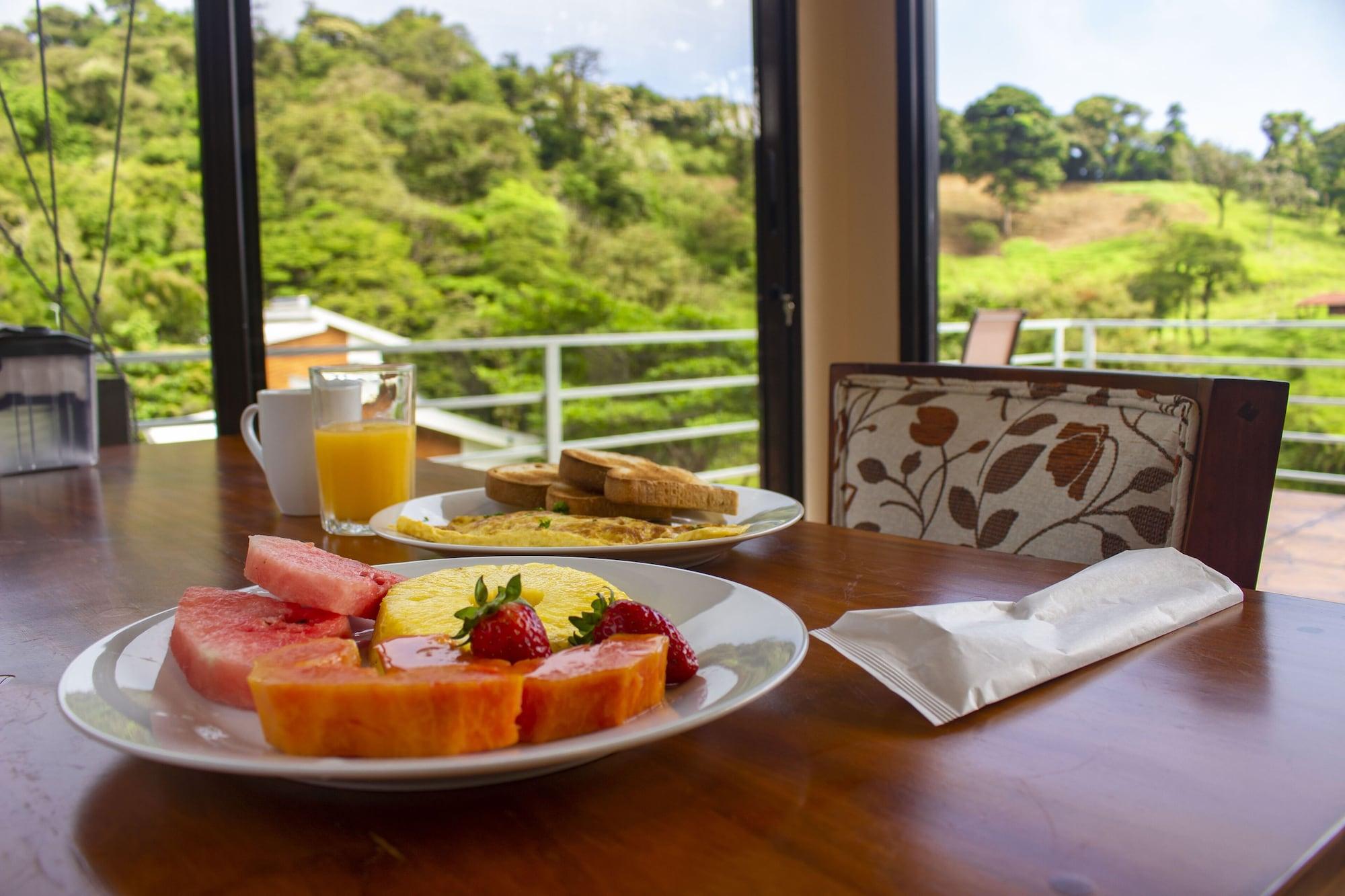 Restaurant Burbi Lake Lodge Monteverde