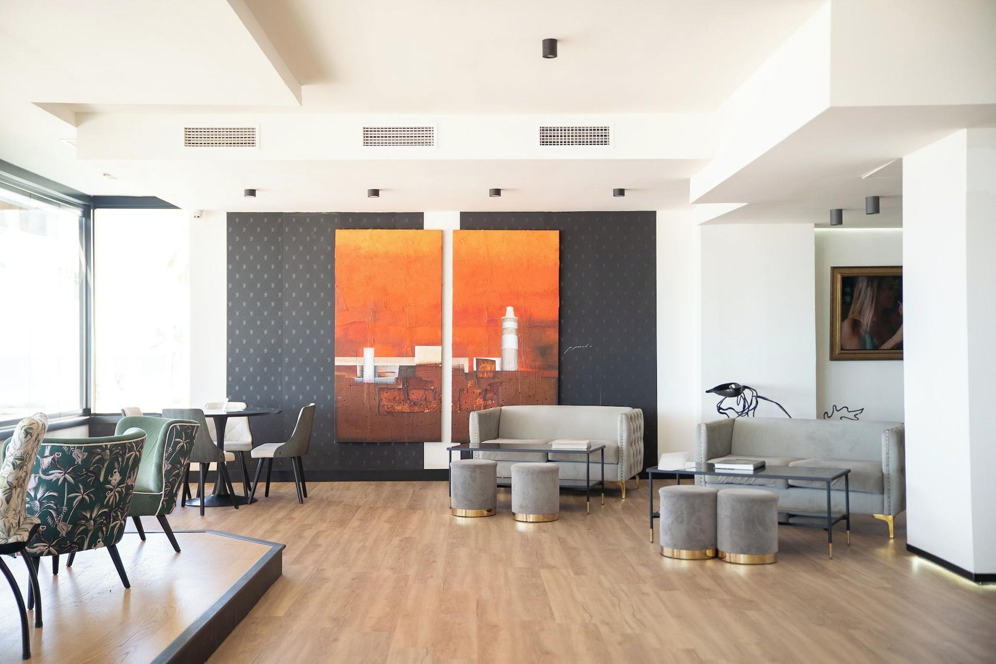 Vista Lobby Fay Victoria Beach