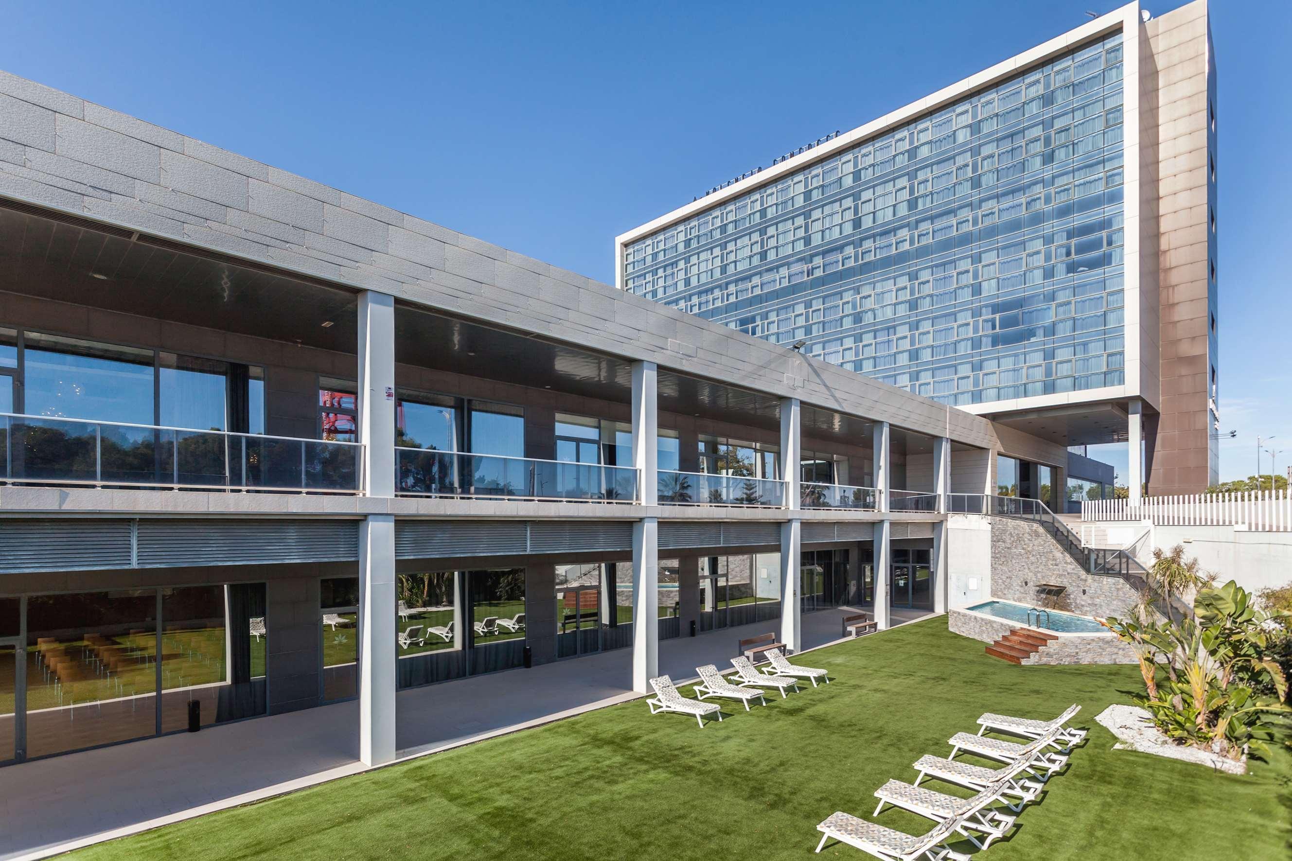 Vista Exterior AZZ Valencia Congress Hotel & Spa