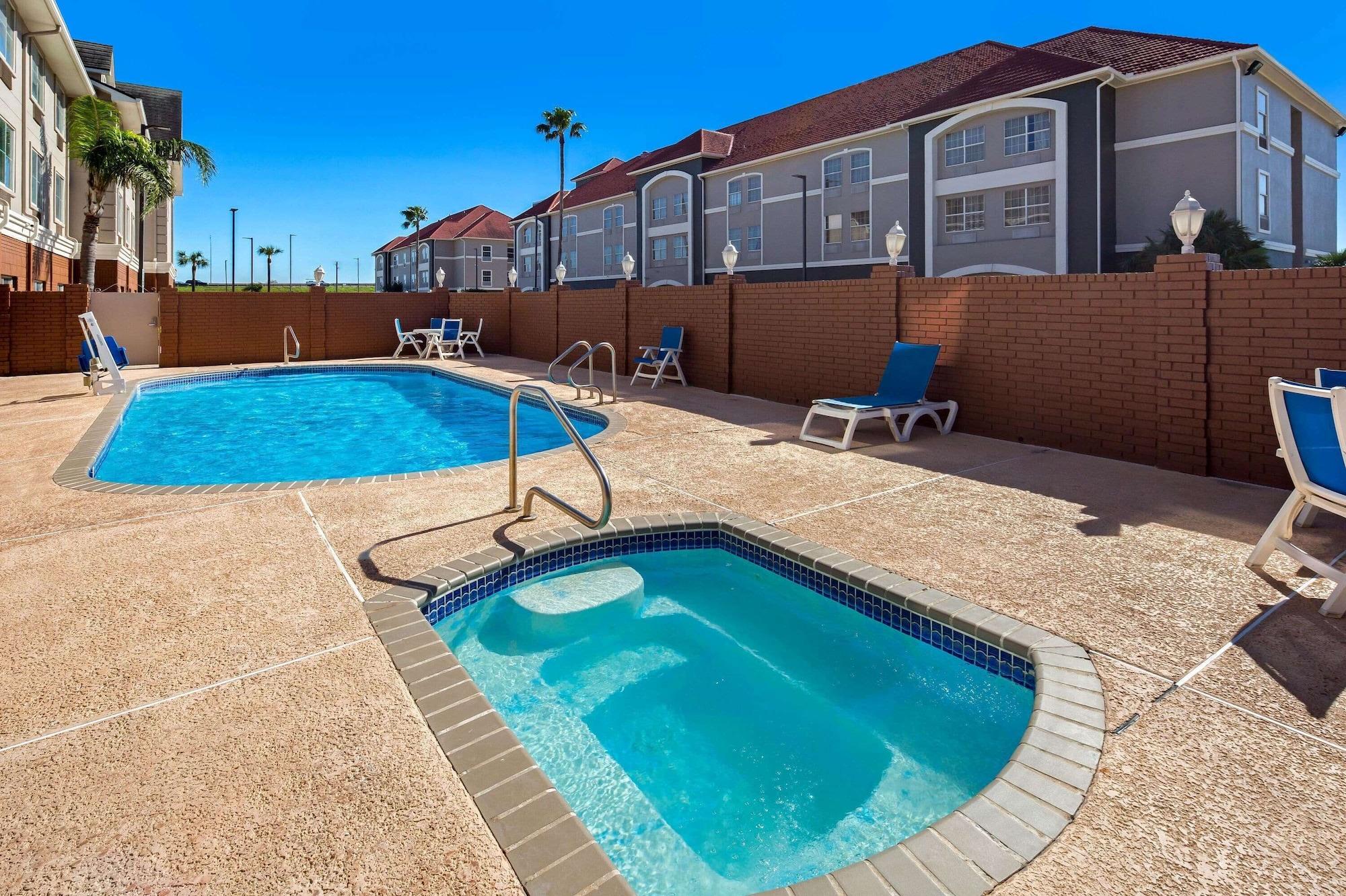 Spa La Quinta Inn & Suites by Wyndham Pharr North McAllen
