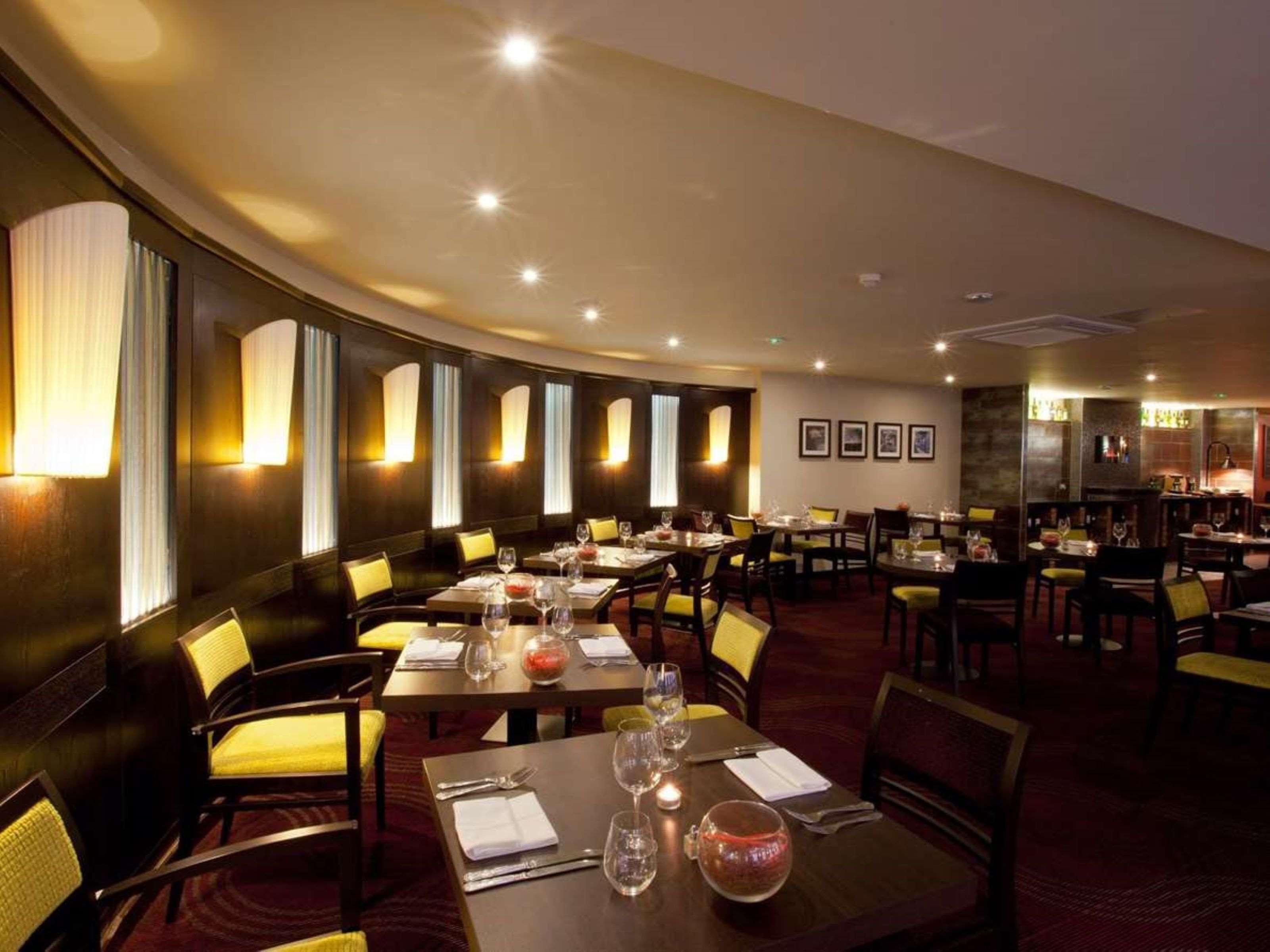 Restaurant Gloucester Robinswood Hotel by Sunday
