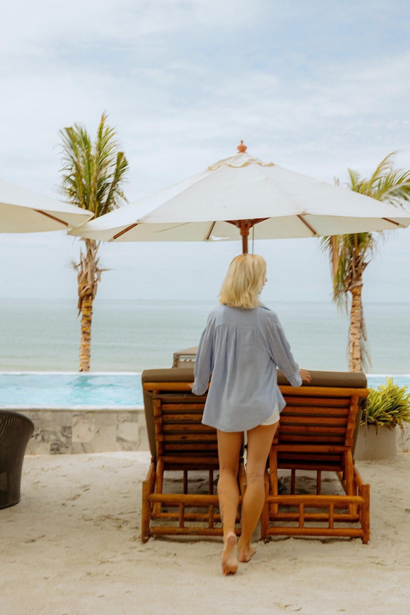 Playa Elite Atoll Beachfront Hotel
