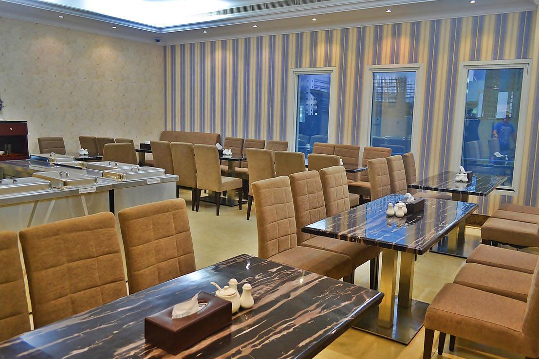 Restaurant Milestone Hotel Apartment