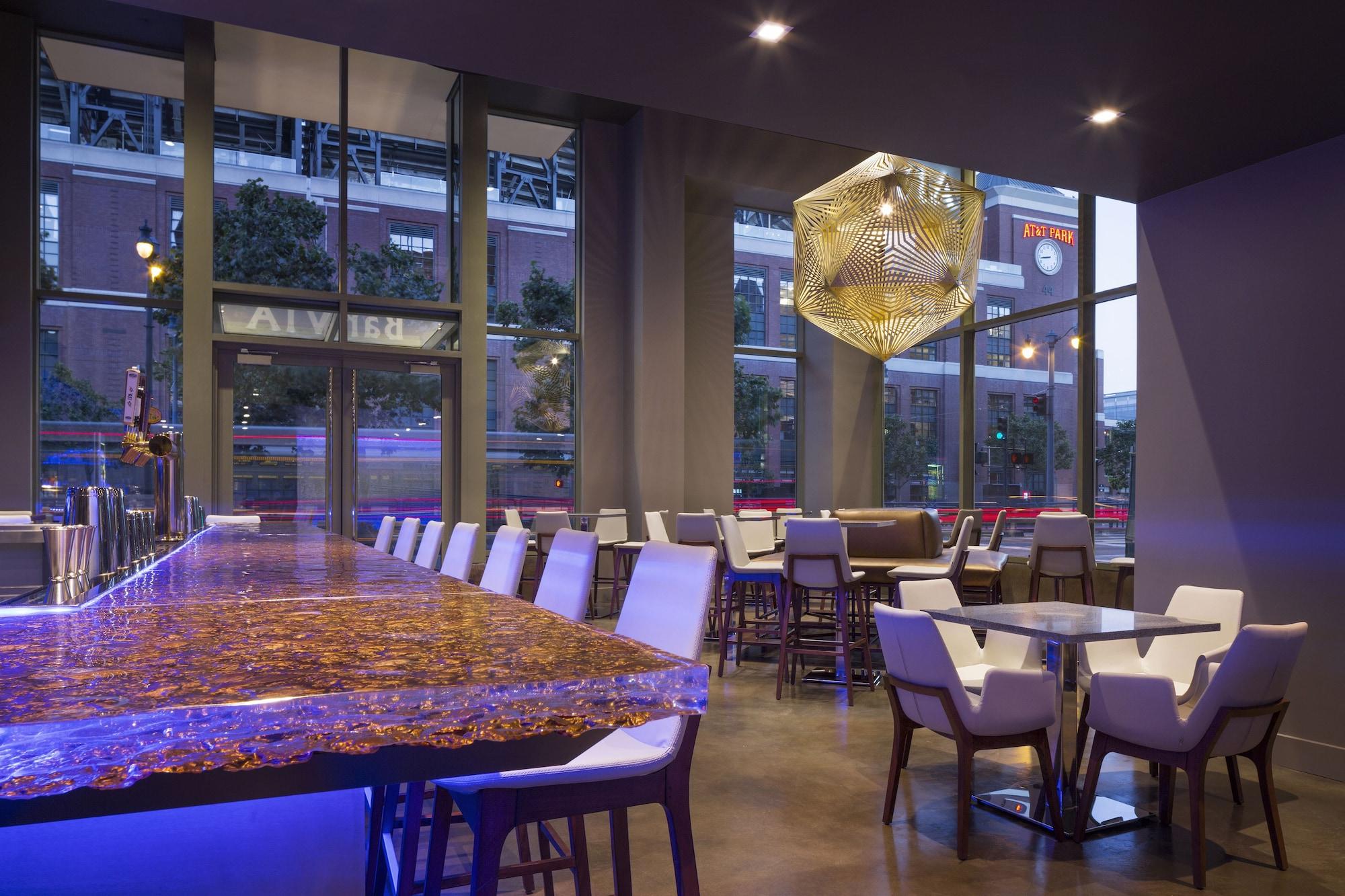 Bar/Salón Hotel VIA