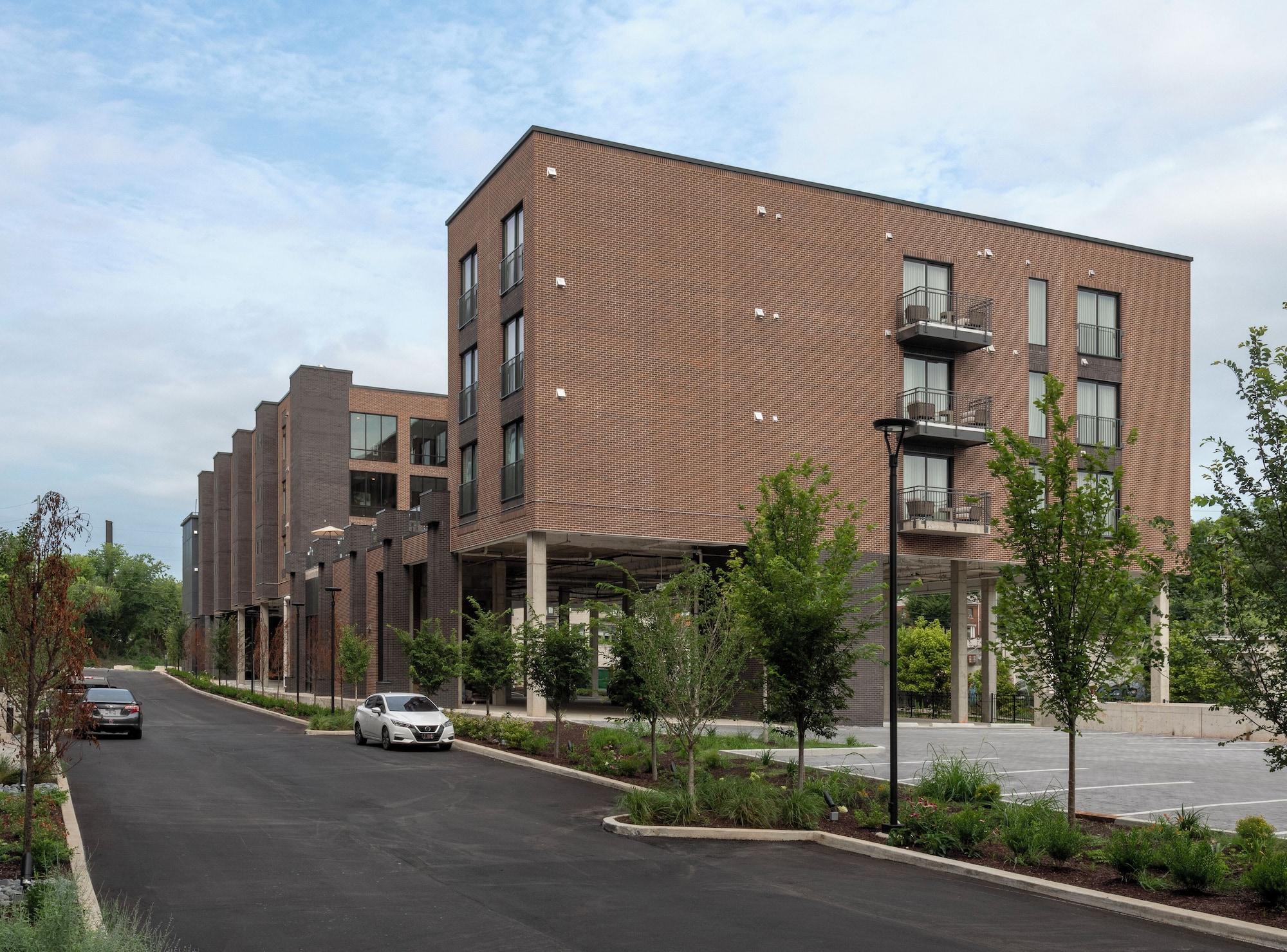 Vista Exterior Mint House Nashville Marathon Village by Kasa