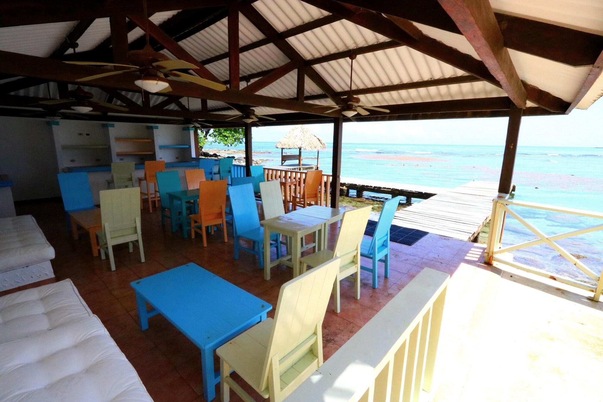 Restaurant Coconut Grove Lodge