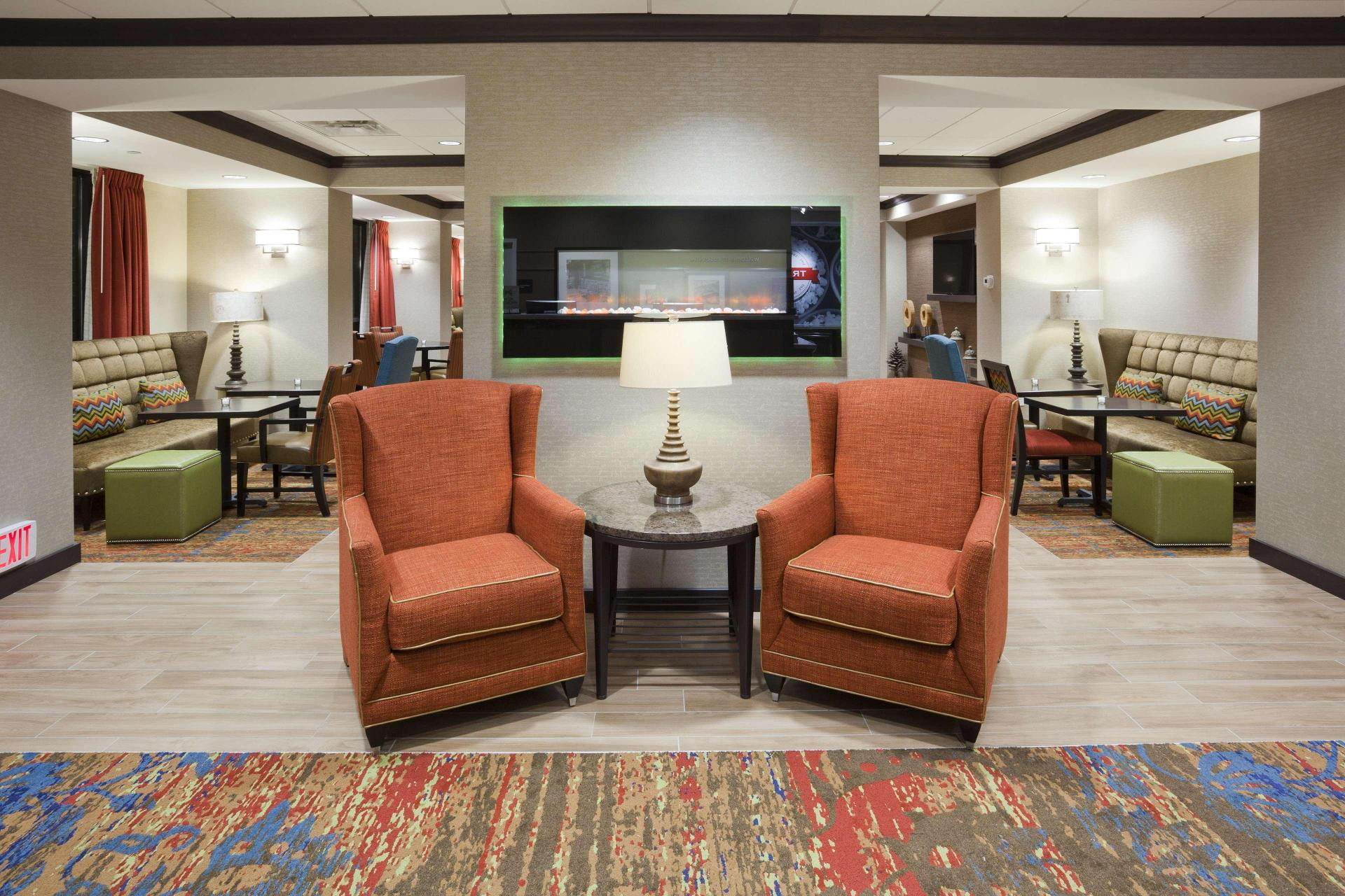 Vista Lobby Hampton Inn Minneapolis-Roseville