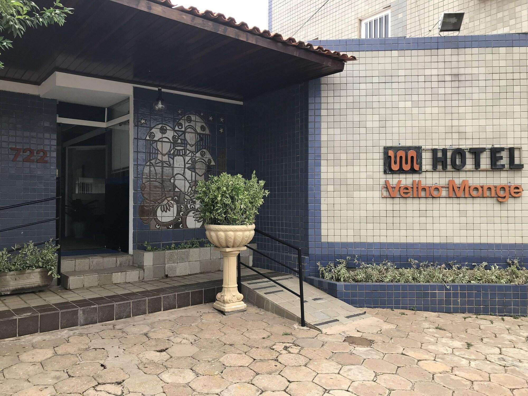 Varios Hotel Velho Monge