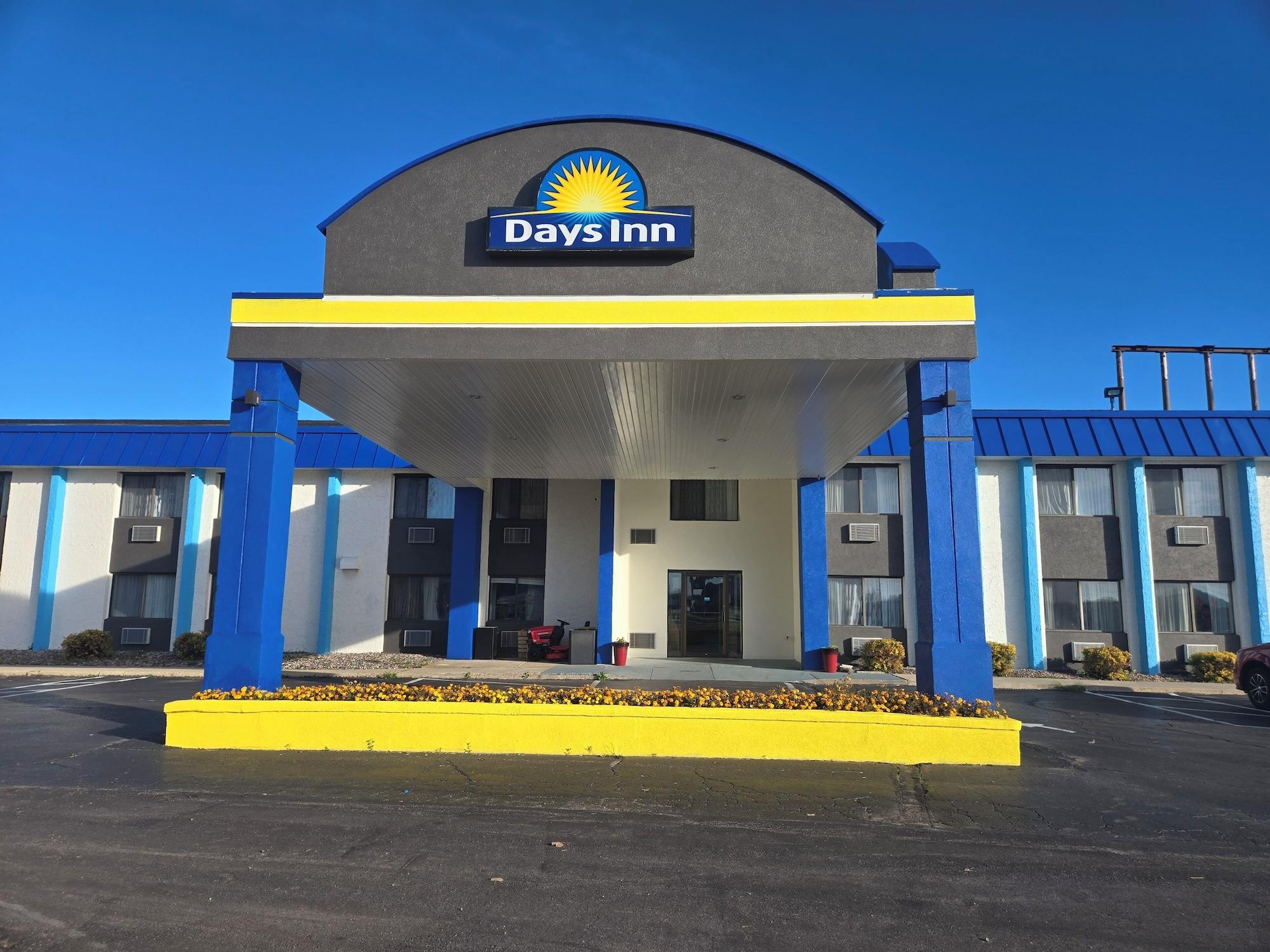 Vista Exterior Days Inn by Wyndham Portage/Cascade Mountain area