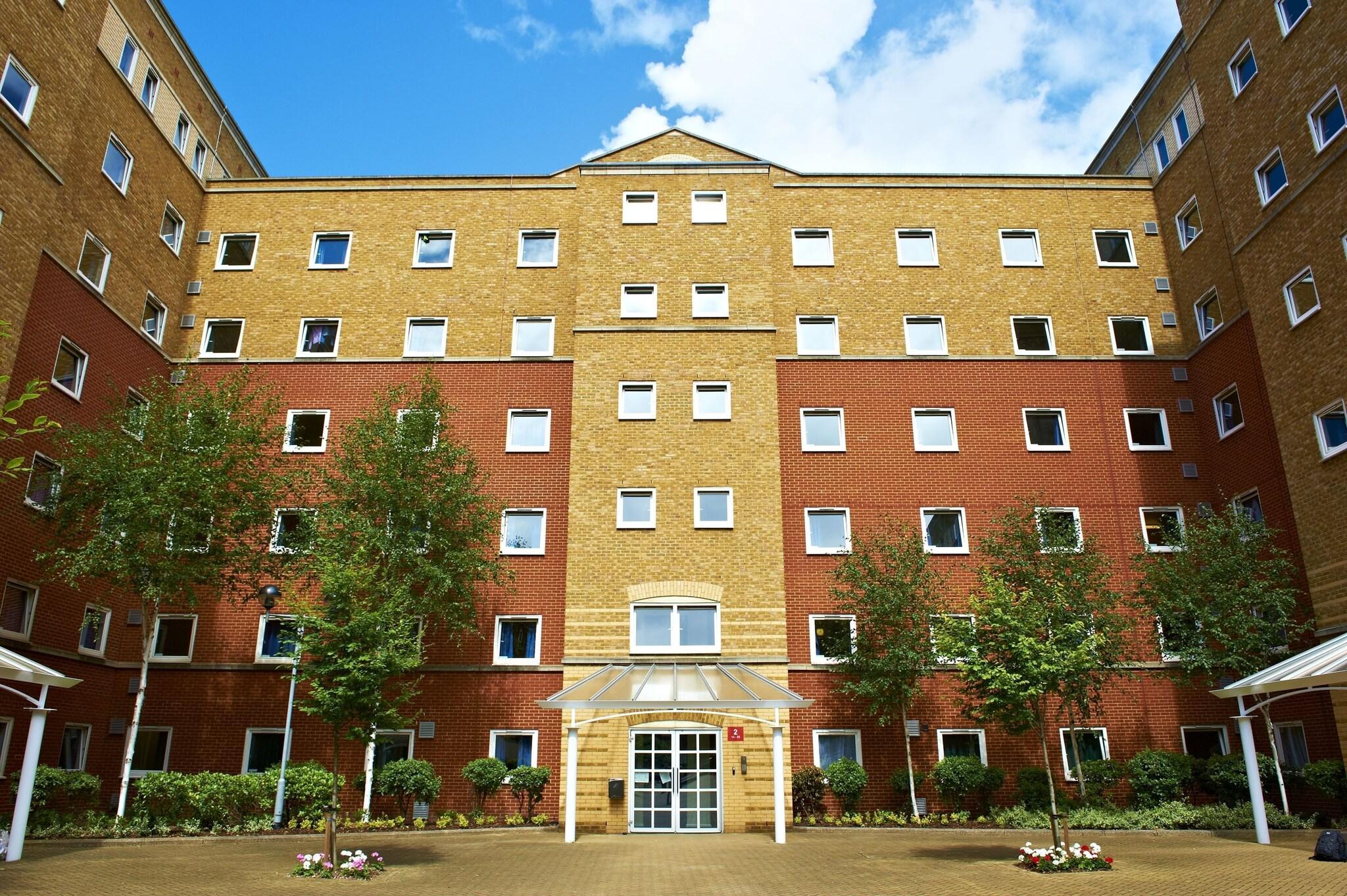 Vista Exterior Great Dover Street Apartments