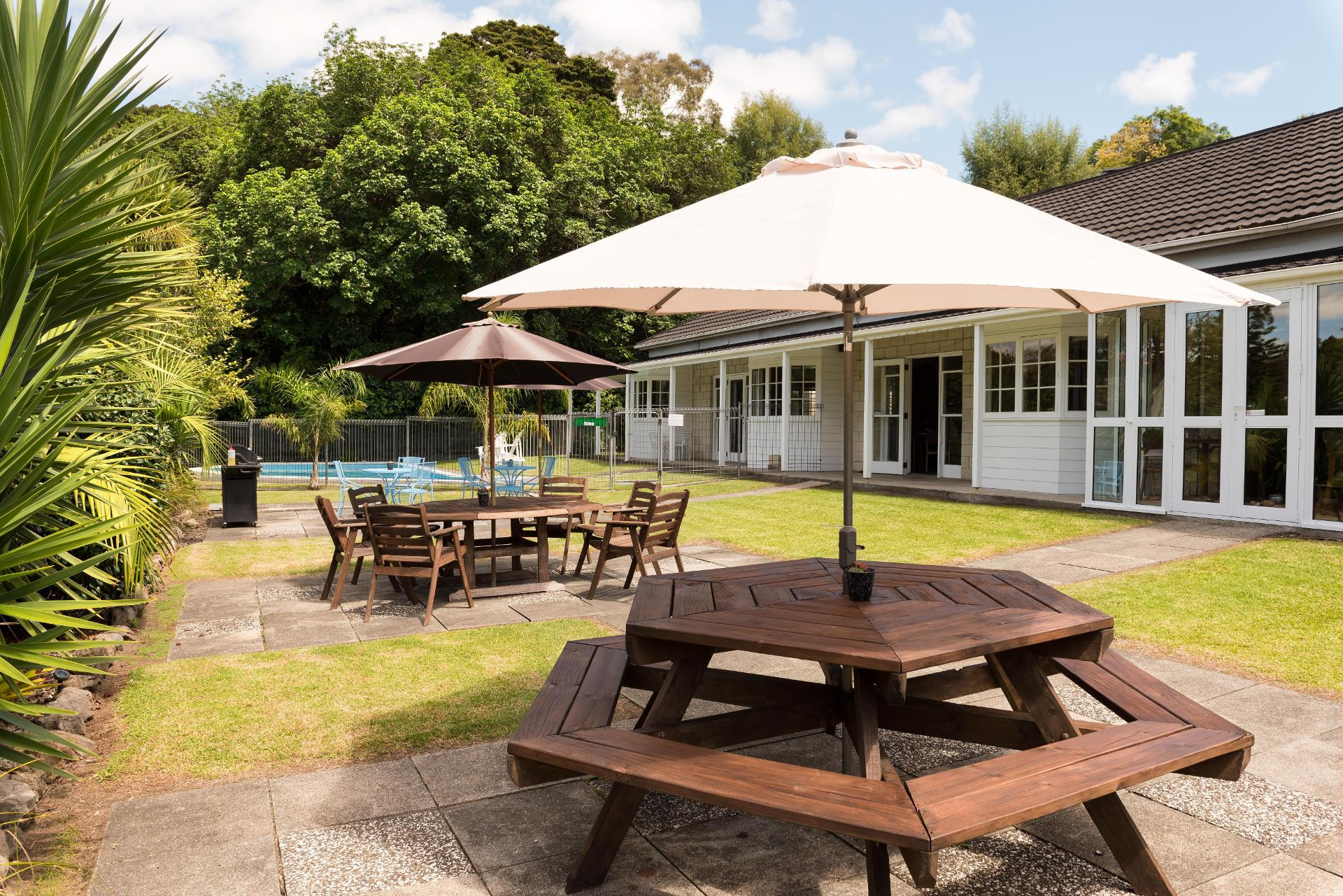 Vista Exterior Discovery Settlers Hotel Whangarei