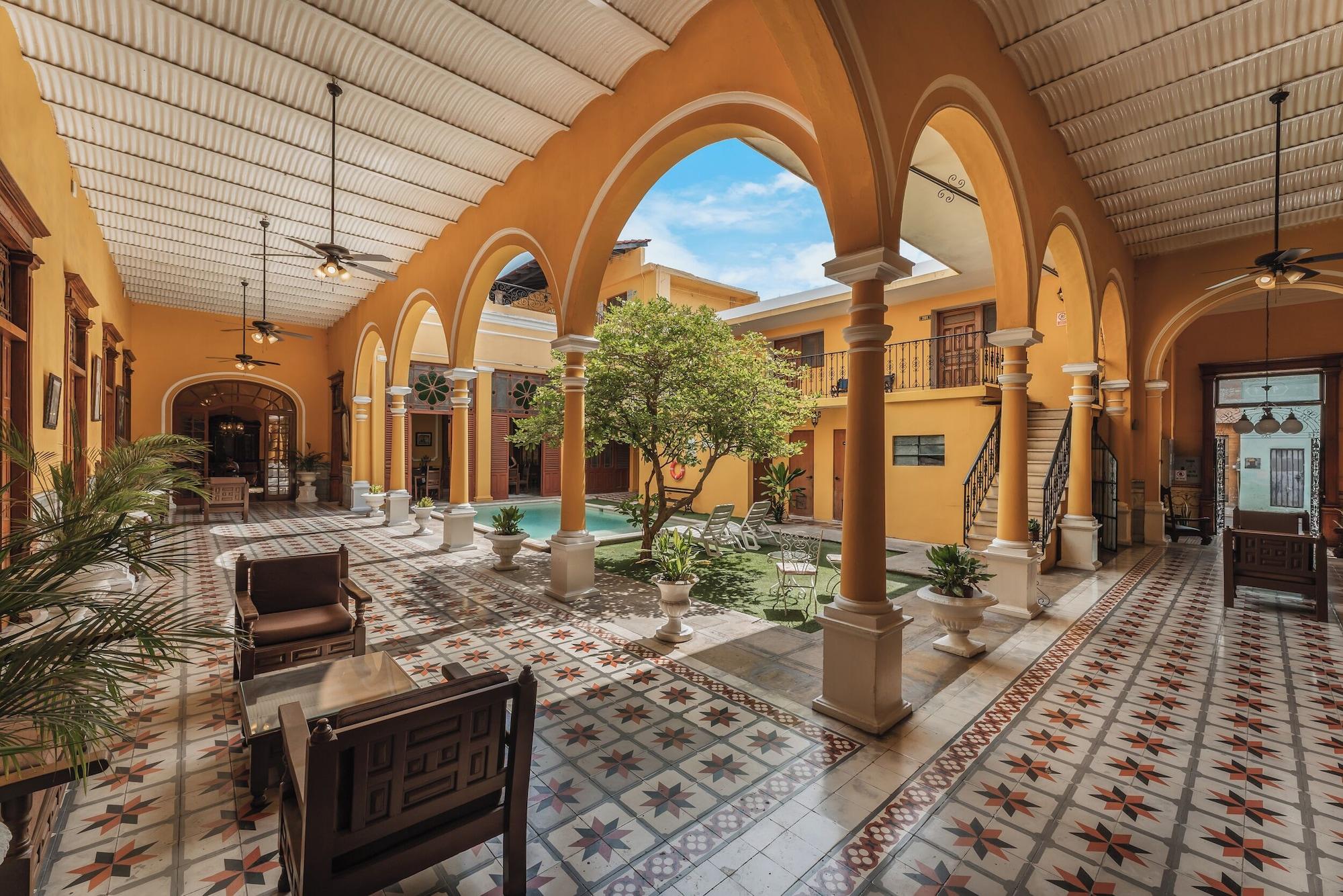 Vista Lobby Hotel Real Toledo by Kavia