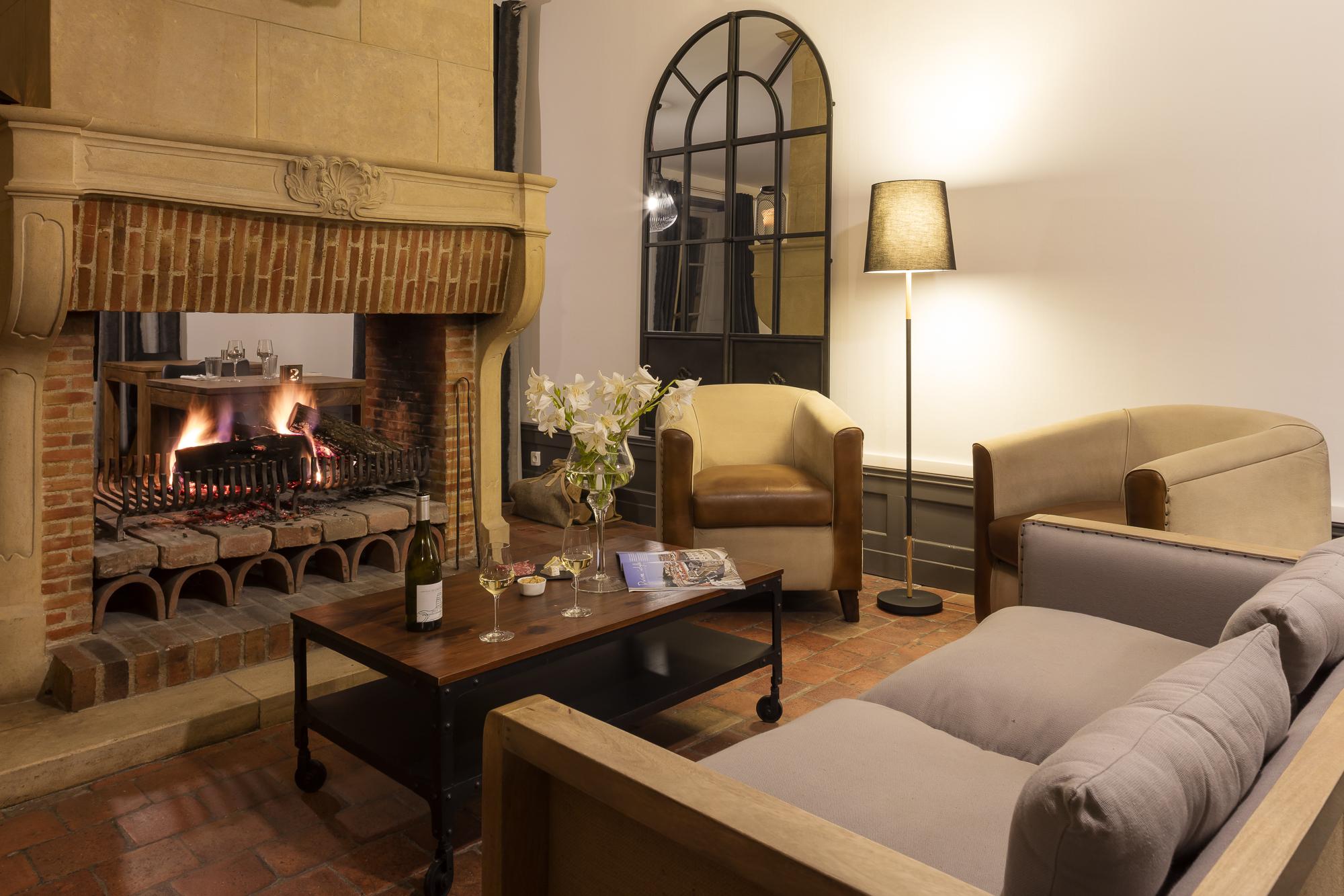 Vista Lobby Contact Hotel Le Savigny & Spa