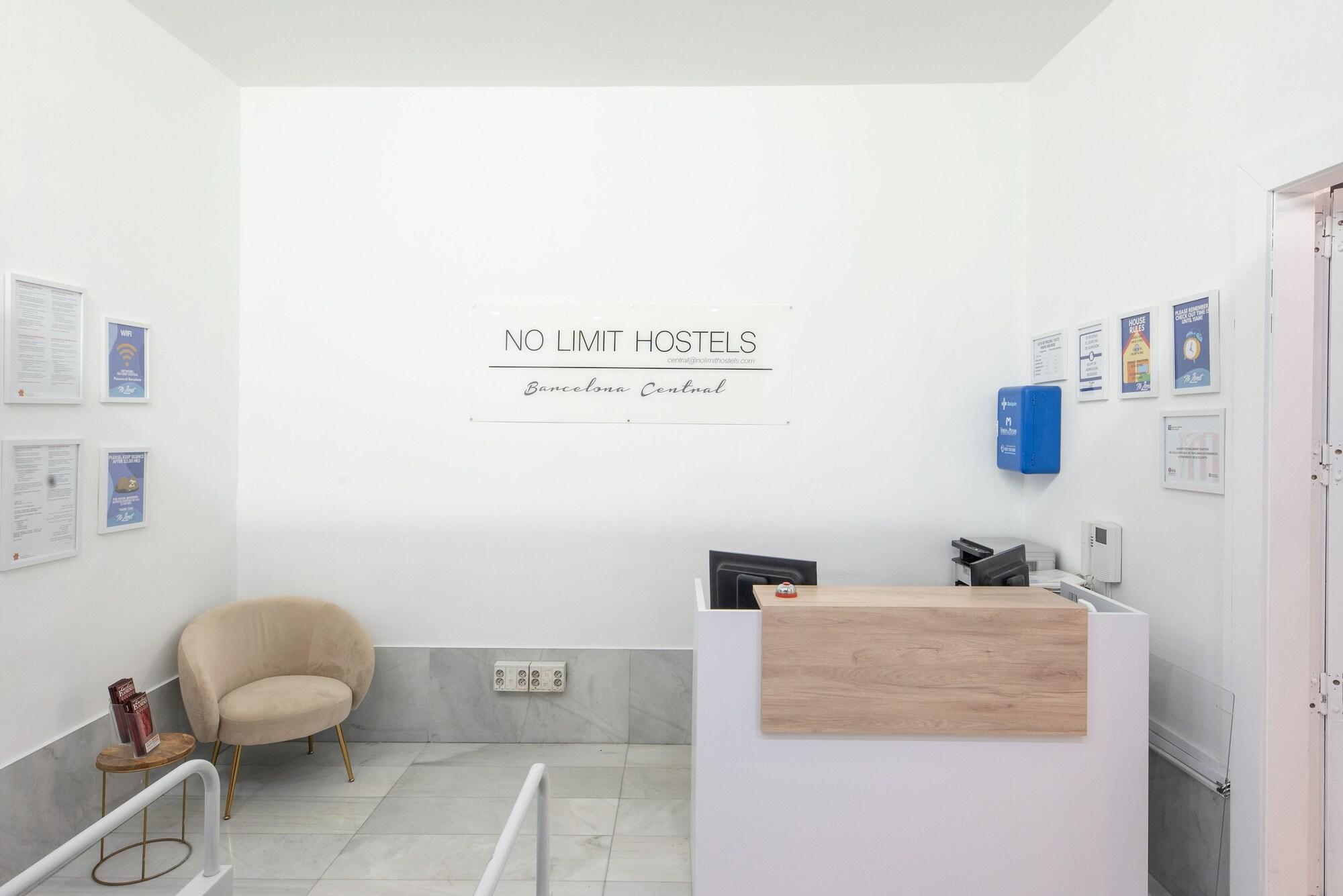 Vista Lobby No Limit Hostel Central