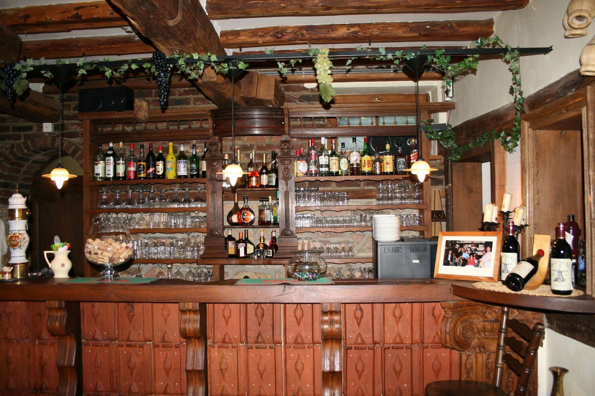 Bar/Salón Hostellerie des Tilleuls