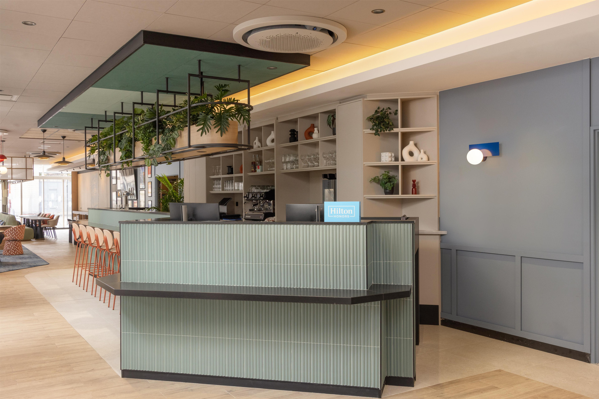 Vista do lobby Hampton By Hilton Paris Saint Ouen
