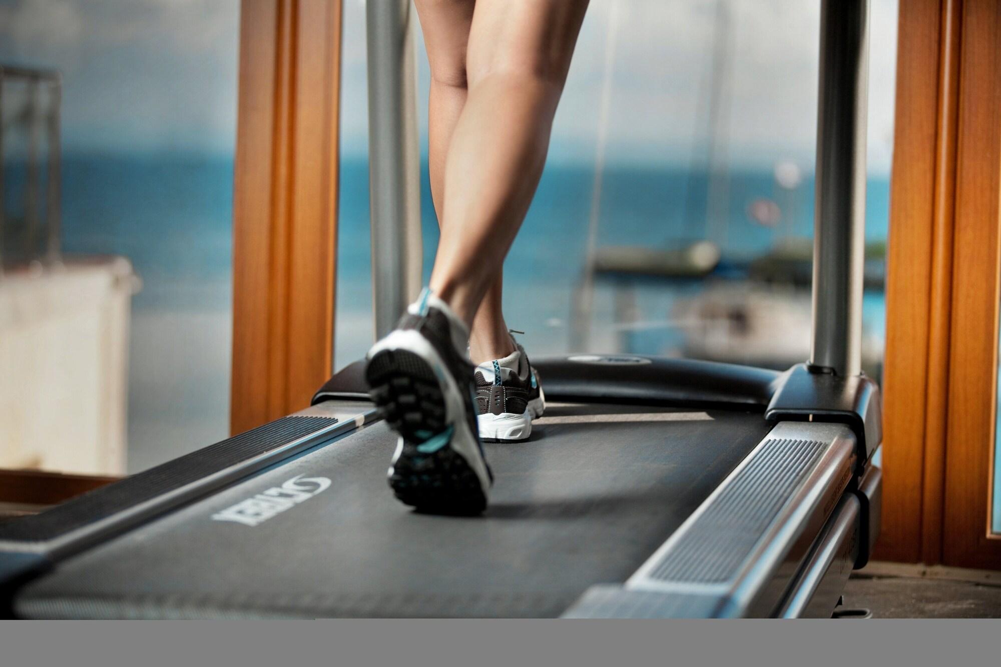 Gimnasio Bannister Hotel &  Yacht Club