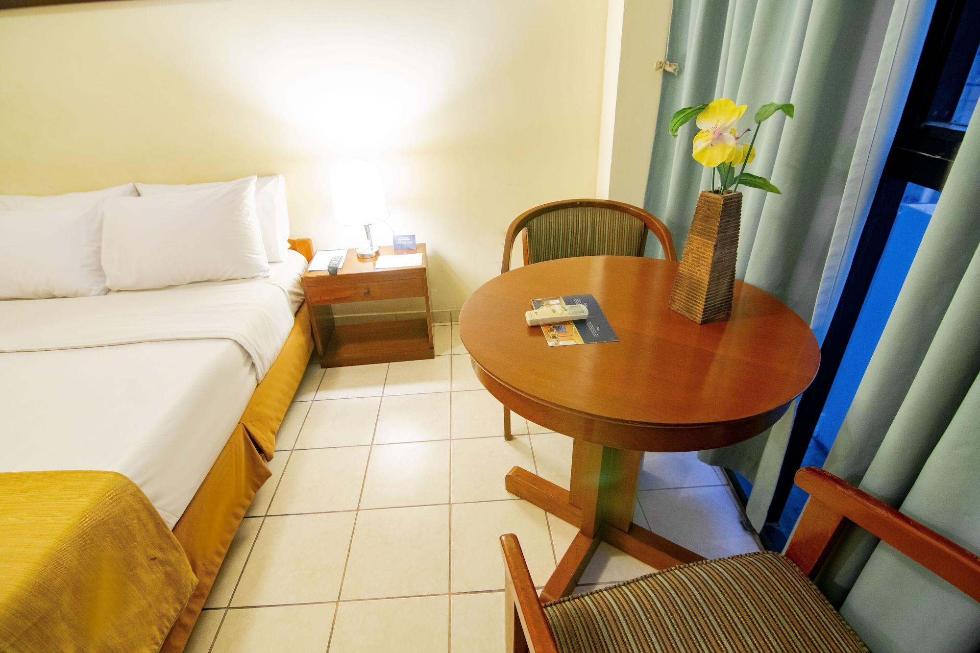 Equipamiento de Habitación El Dorado Express Hotel