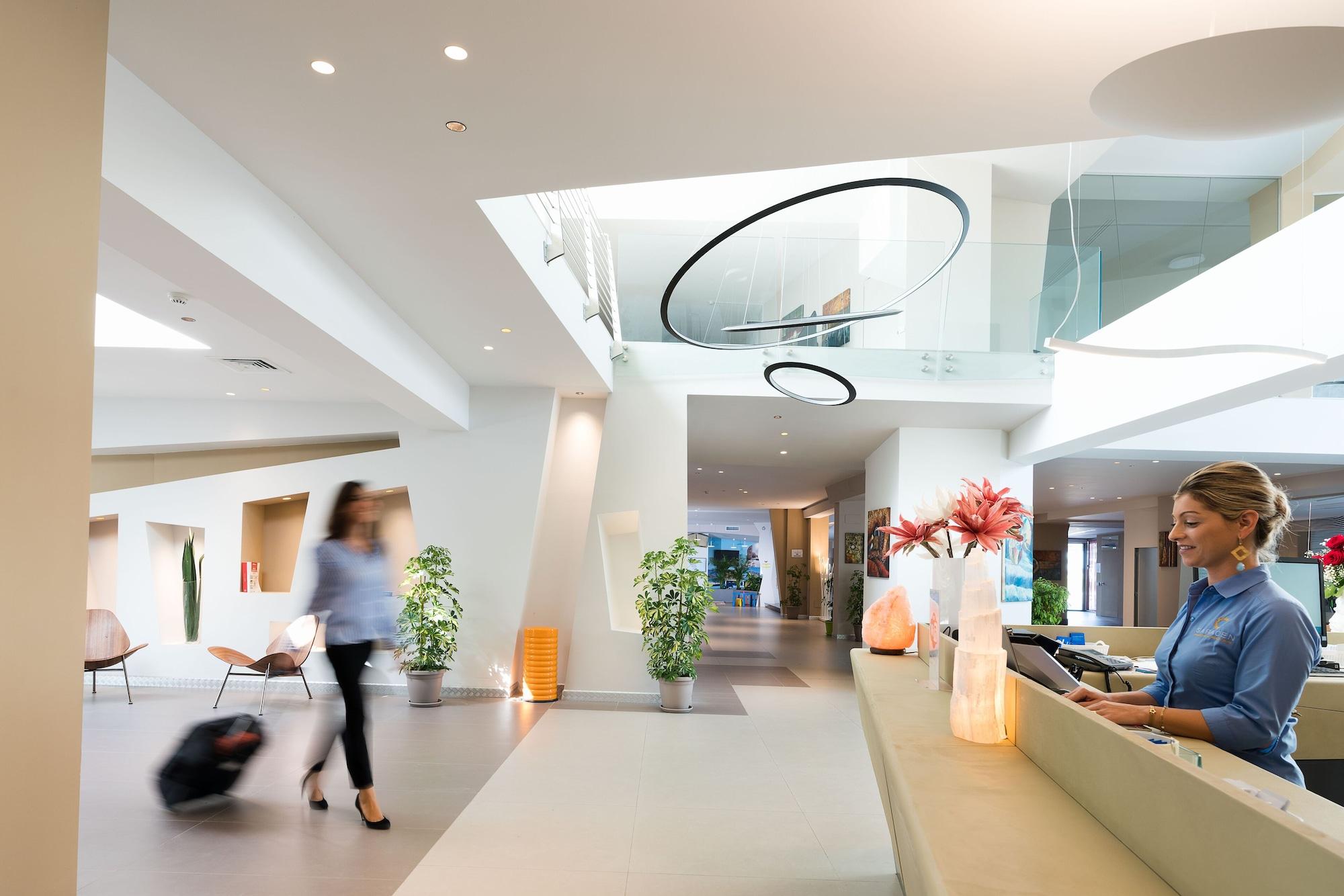 Vista Lobby Saracen Sands Hotel & Congress Centre