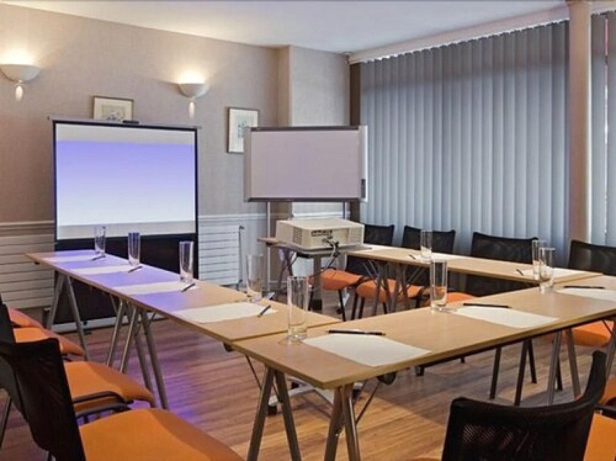 Centro de Negocios Hotel Turenne Le Marais