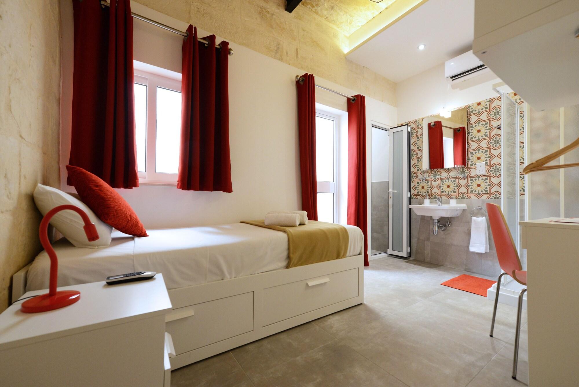 Varios VBL Hostel – Adults only
