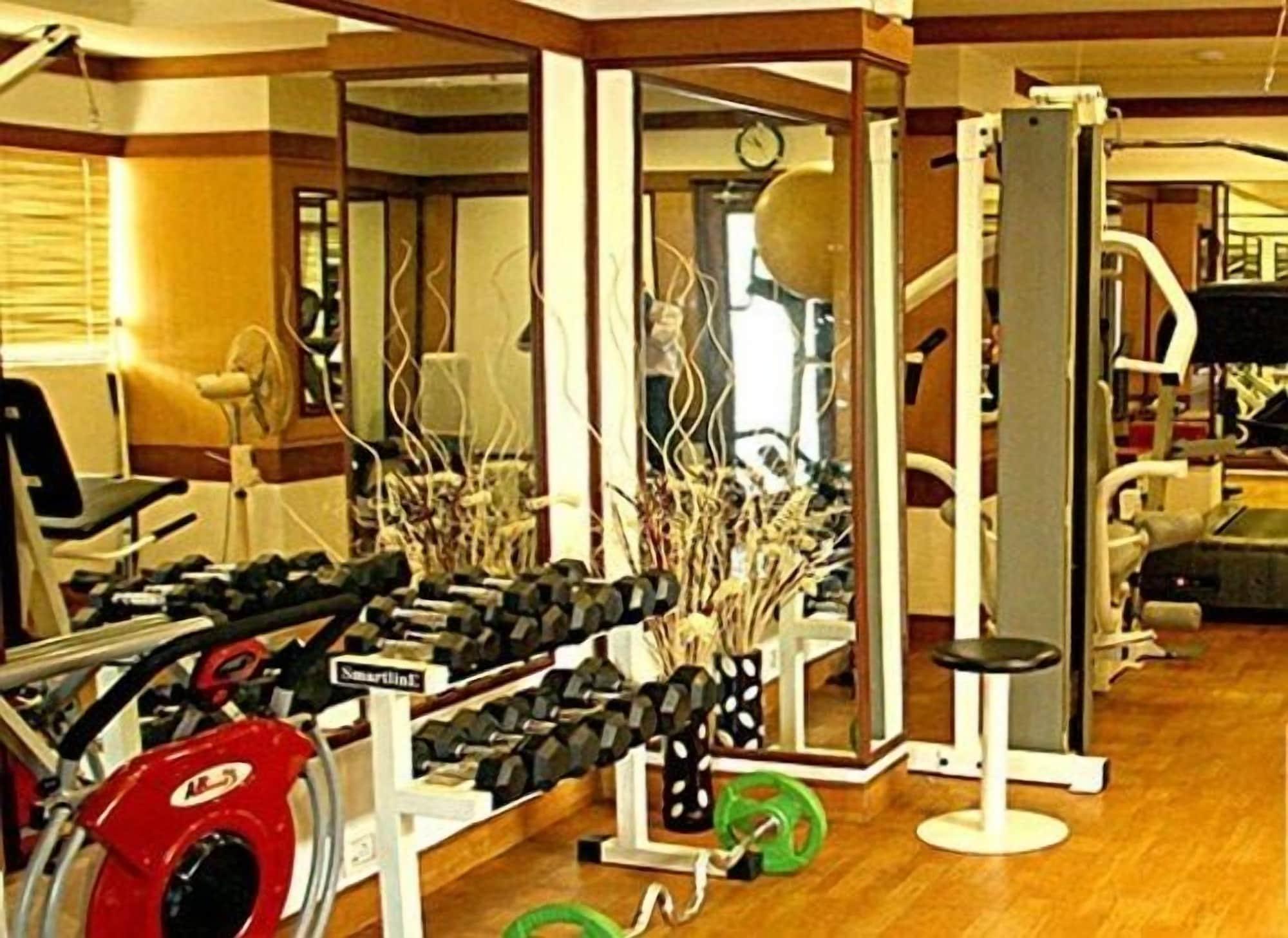 Gimnasio Gokulam Park Hotel & Convention Centre