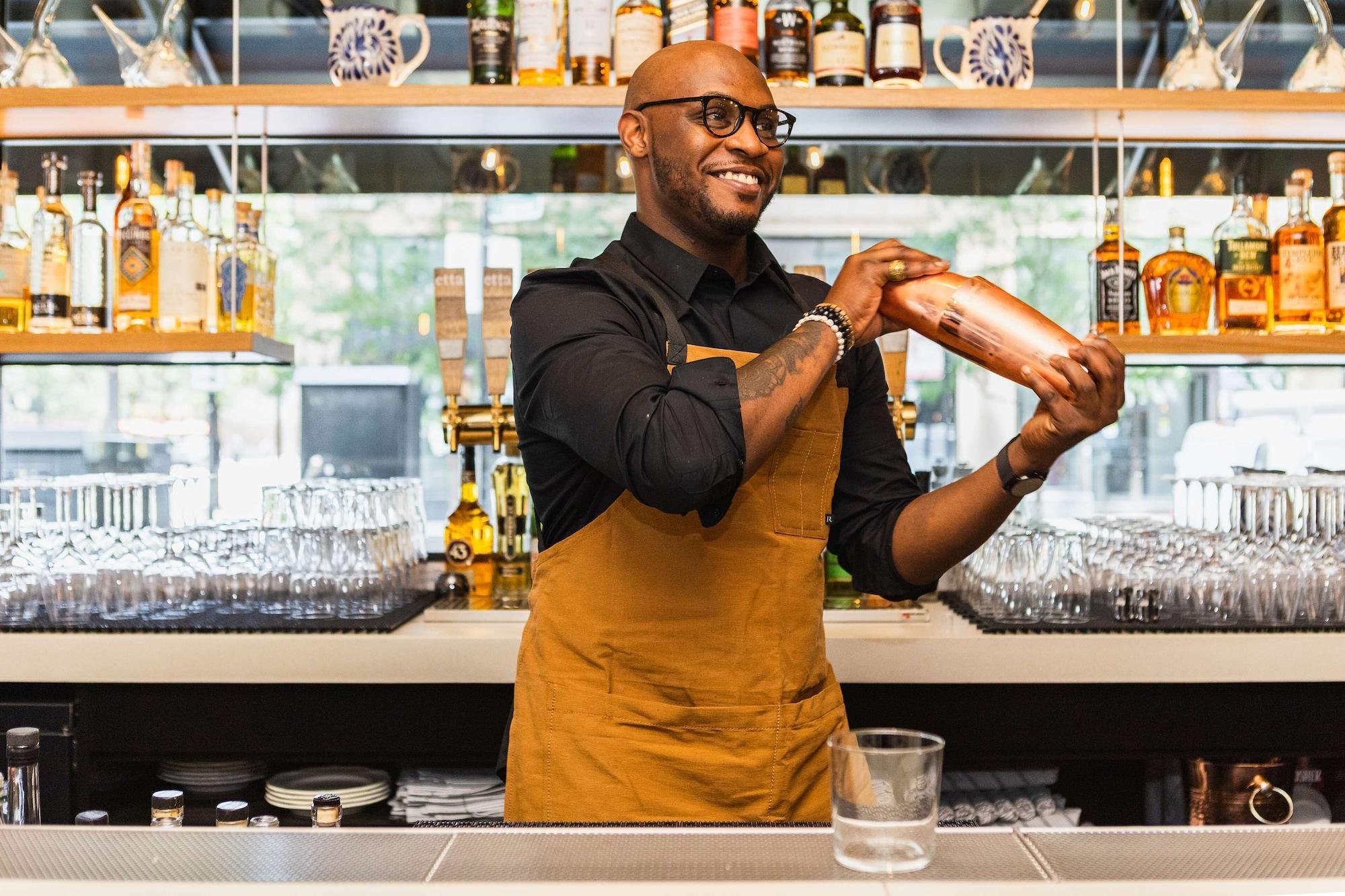 Bar/Salón The Shay a Destination by Hyatt Hotel