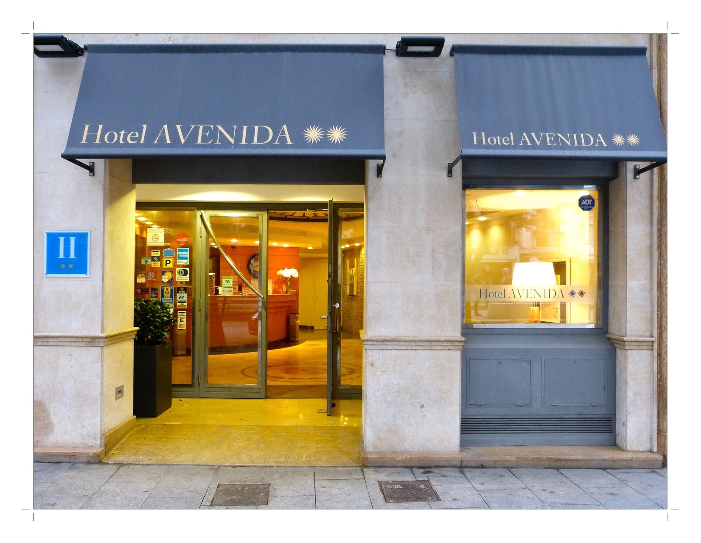 Vista Exterior Hotel Avenida