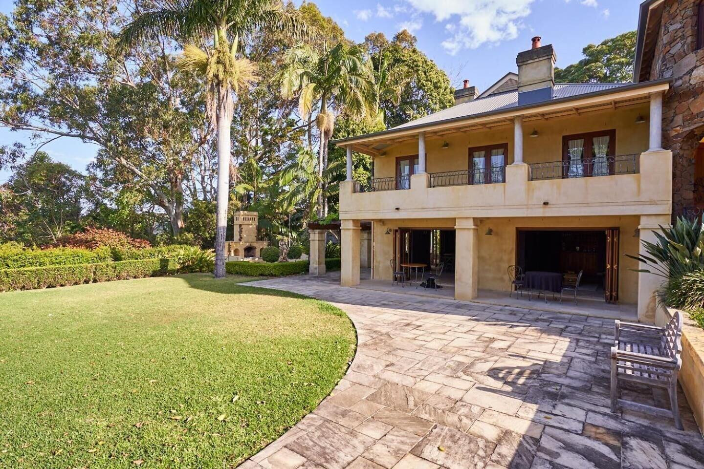 Vista Exterior Victoria's at Ewingsdale Byron Bay