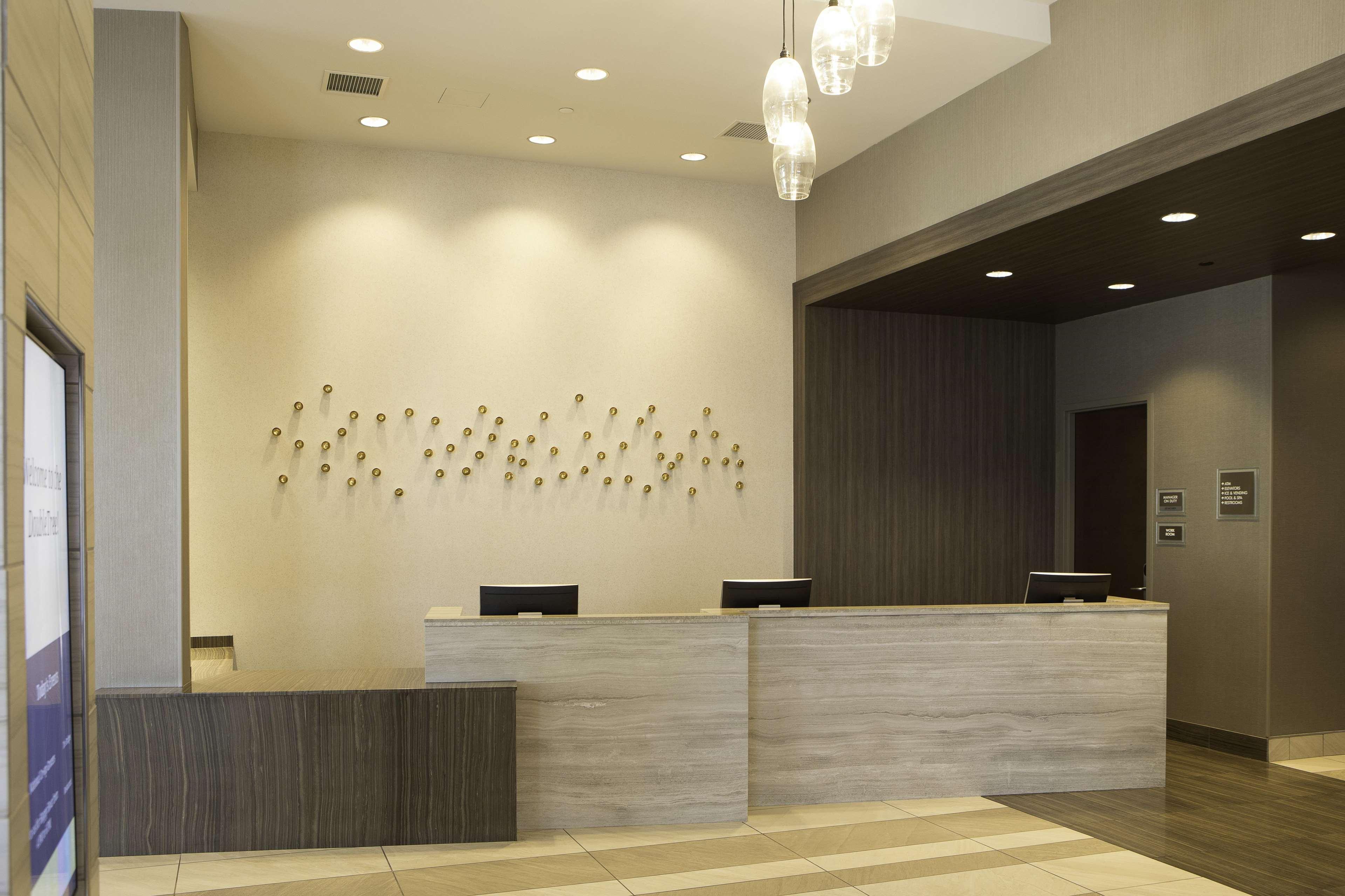 Vista Lobby Hilton Garden Inn Minneapolis University Area