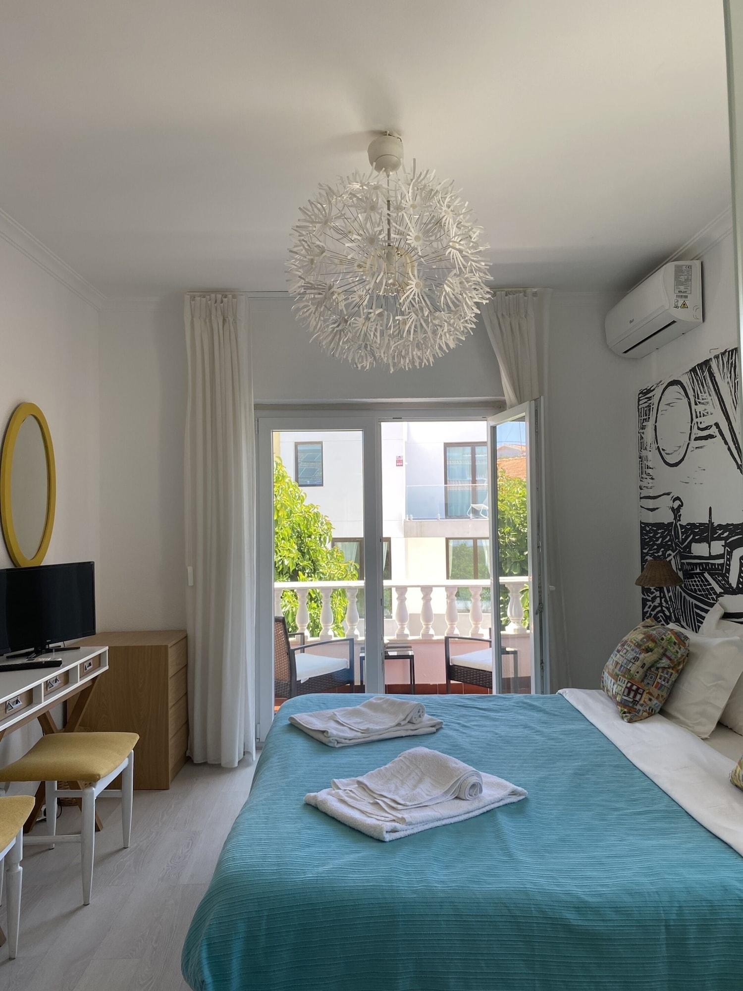 Varios Manelisa Cascais