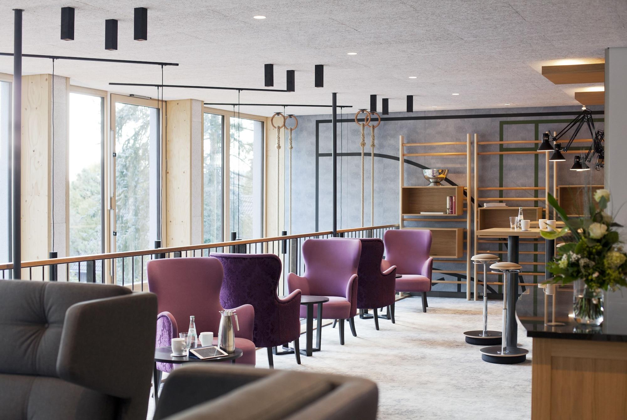 Vista Lobby Schulhaus Hotel