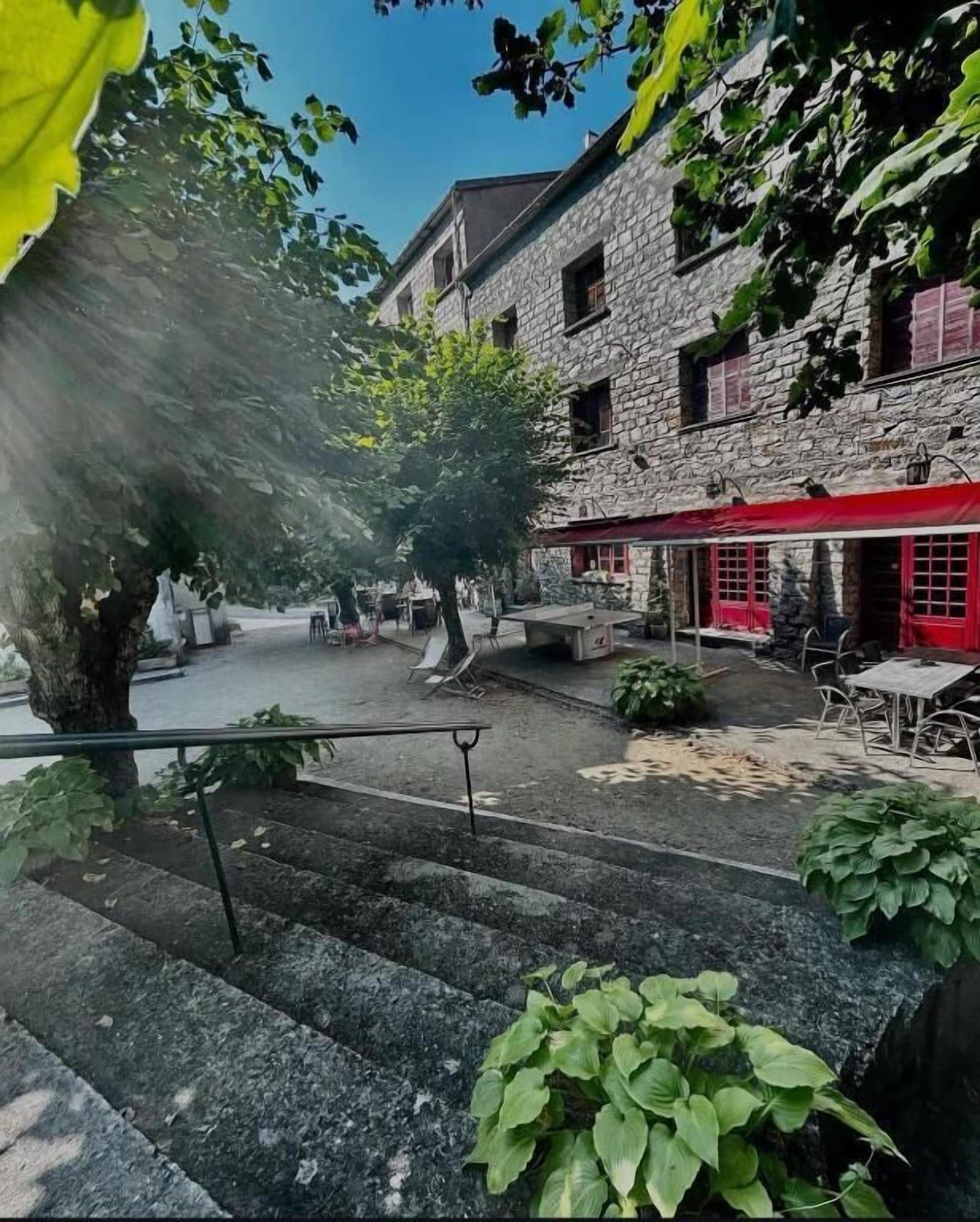 Restaurant Hôtel pub le petit bosquet