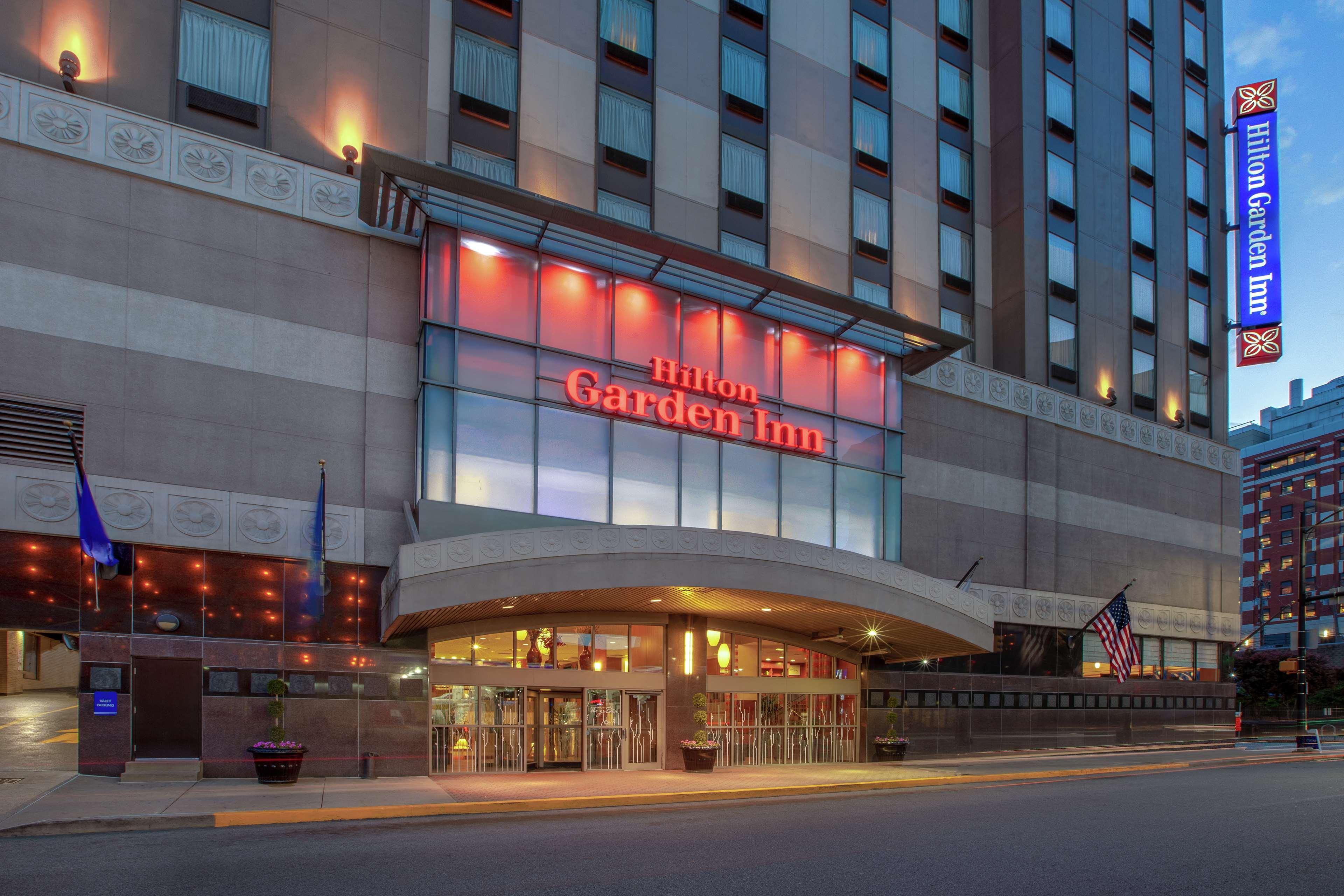 Vista Exterior Hilton Garden Inn Pittsburgh University Place