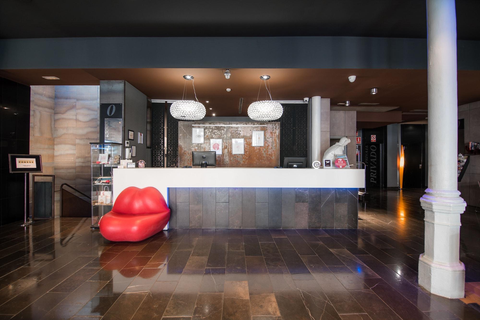 Vista Lobby Petit Palace Museum