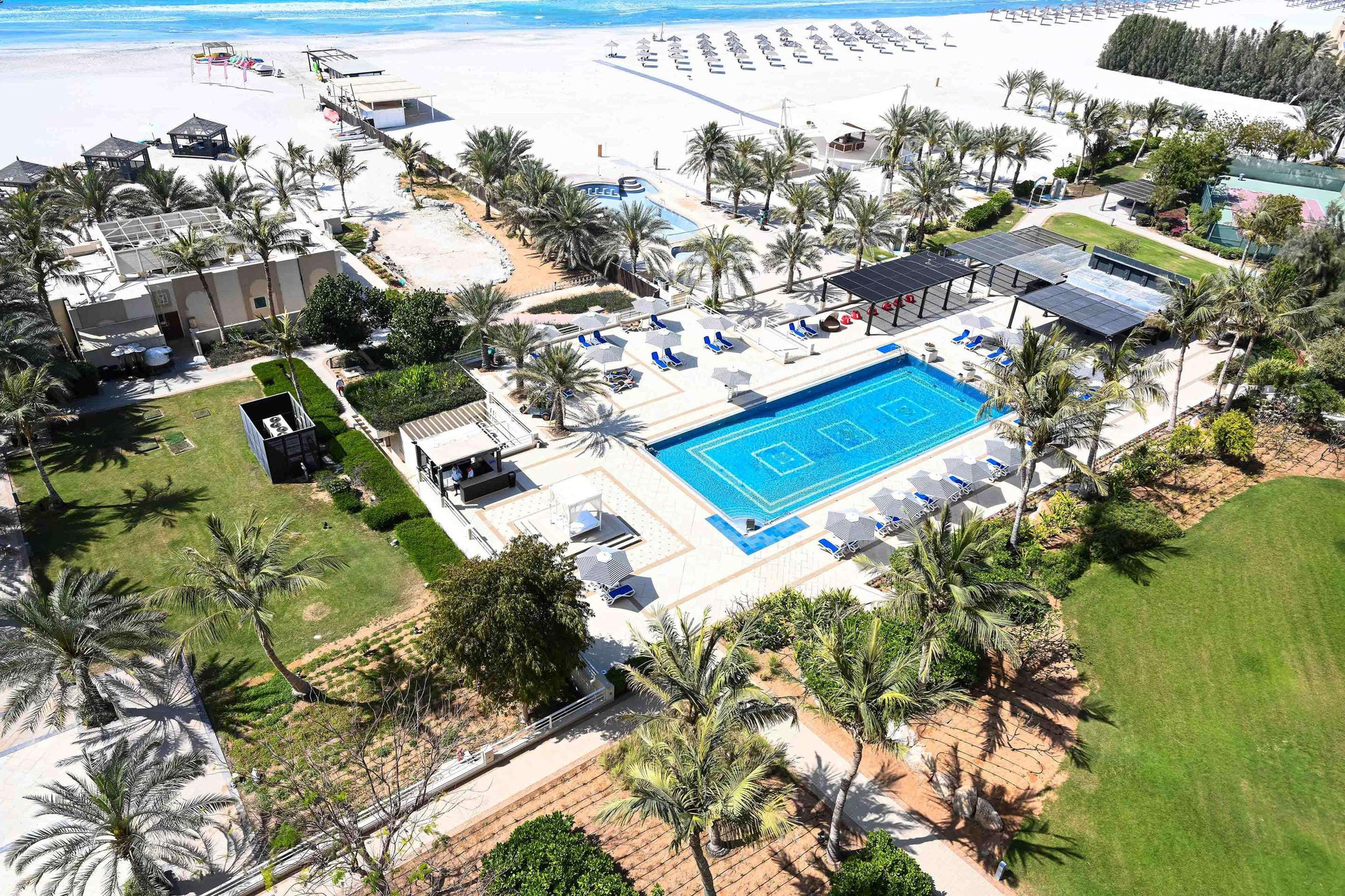 Vista Exterior Al Hamra Residence