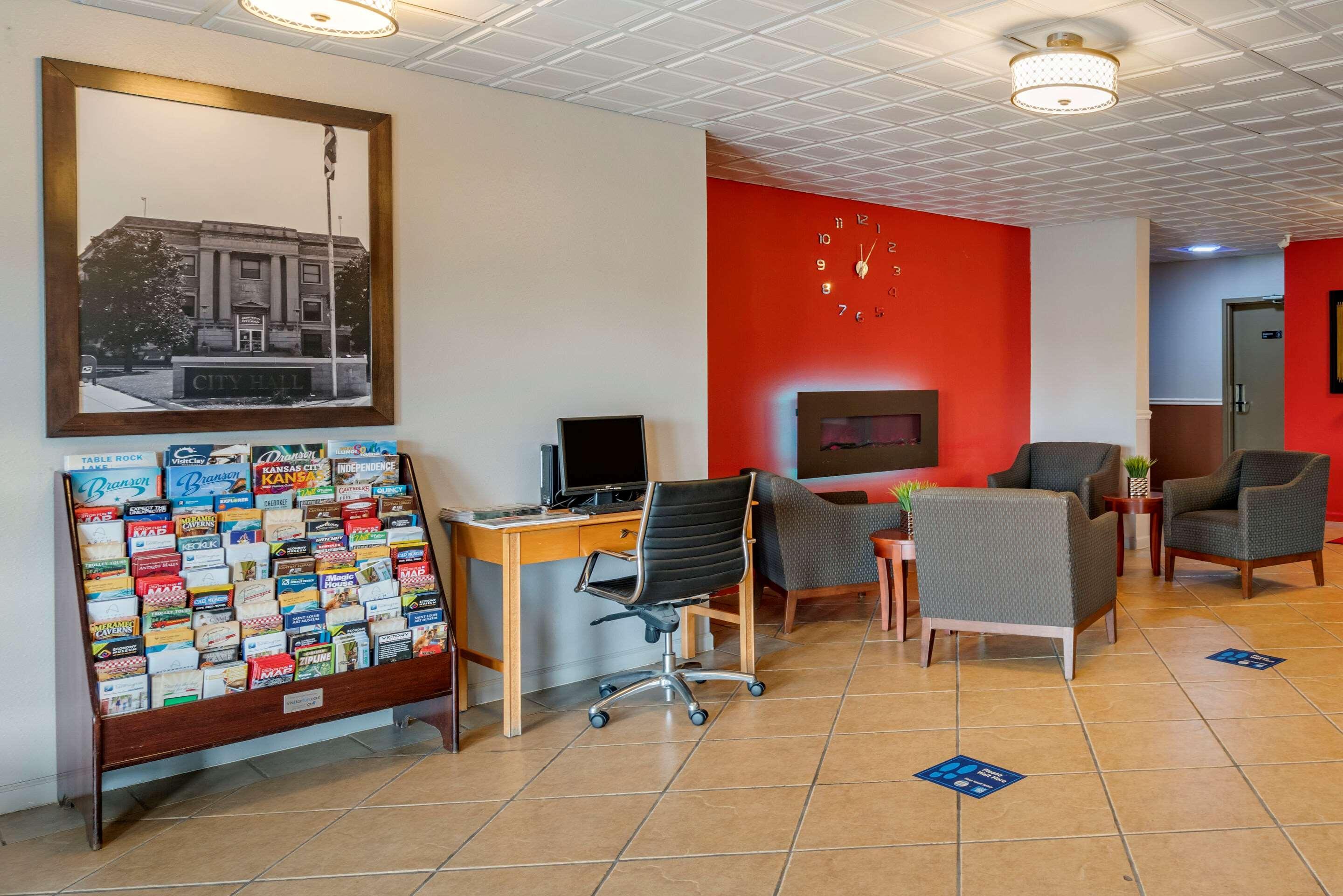 Centro de Negocios Econo Lodge  Inn & Suites Granite City