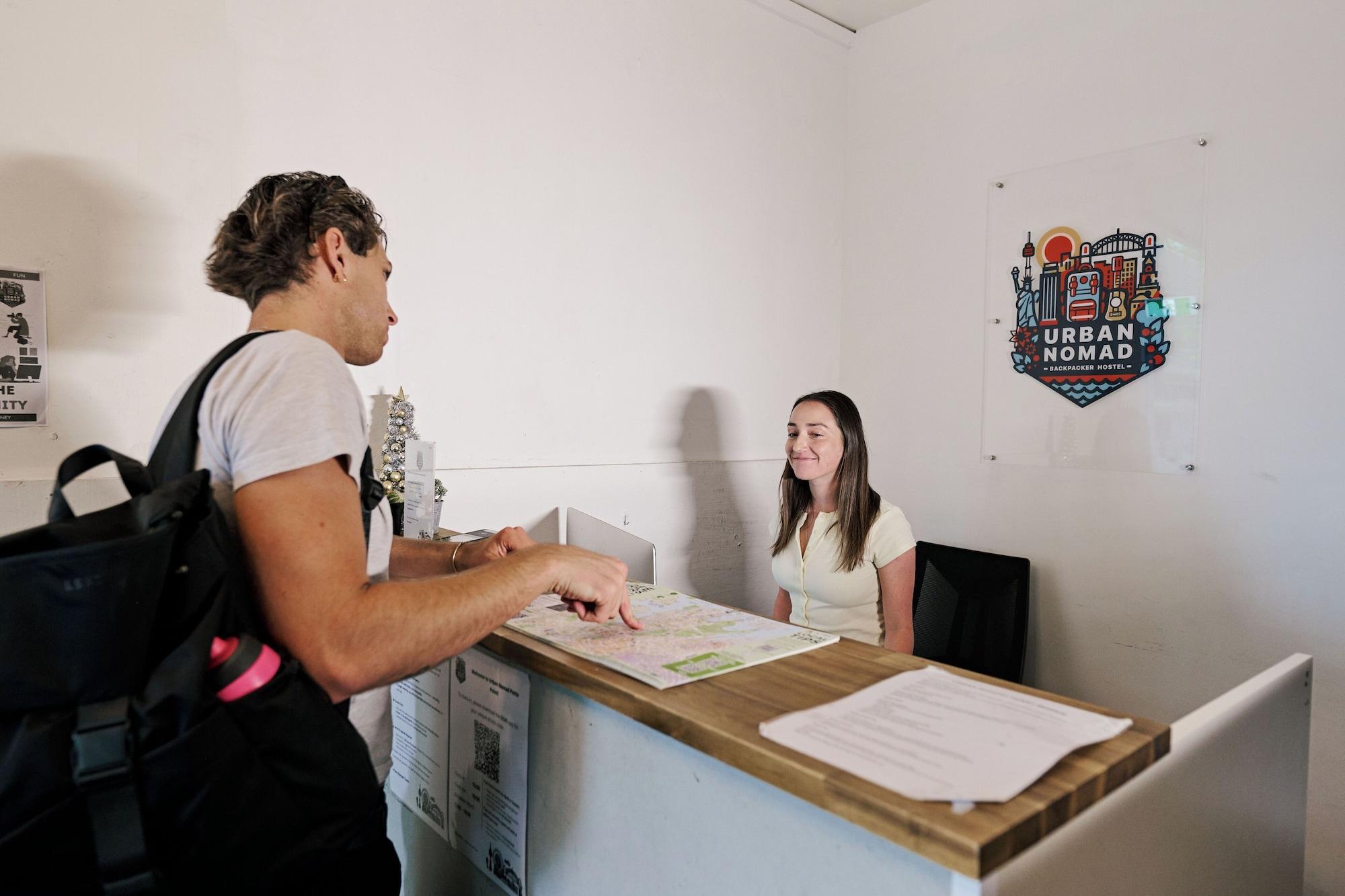 Vista Lobby Urban Nomad Potts Point - 18-39