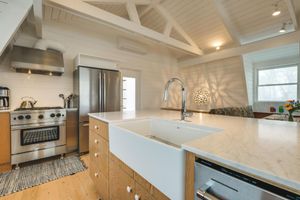 Alquiler Vacacional - Riverfront Montana Retreat - Deck, Fire Pit & Pond