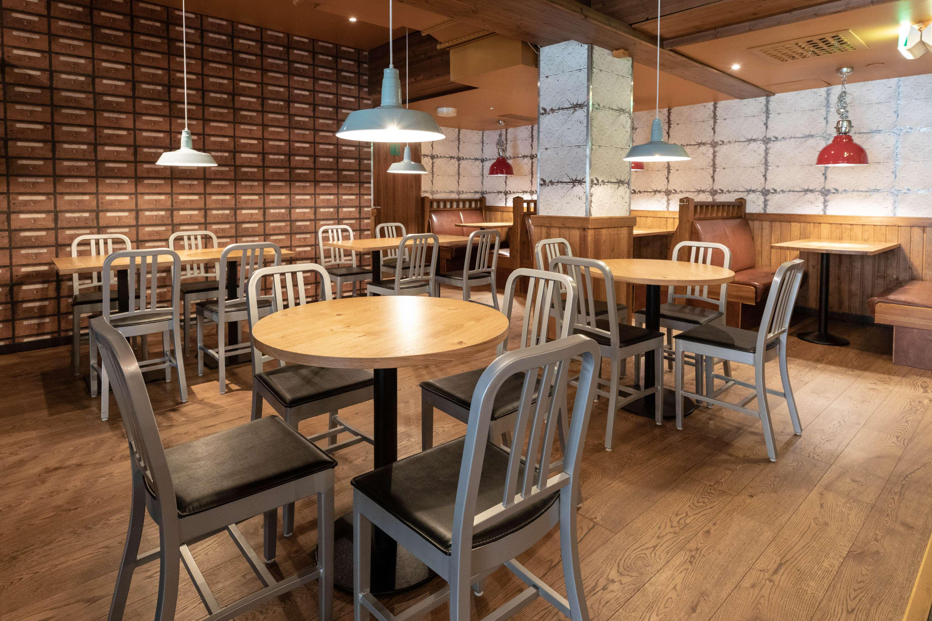 Bar/Salón Scandic Kallio