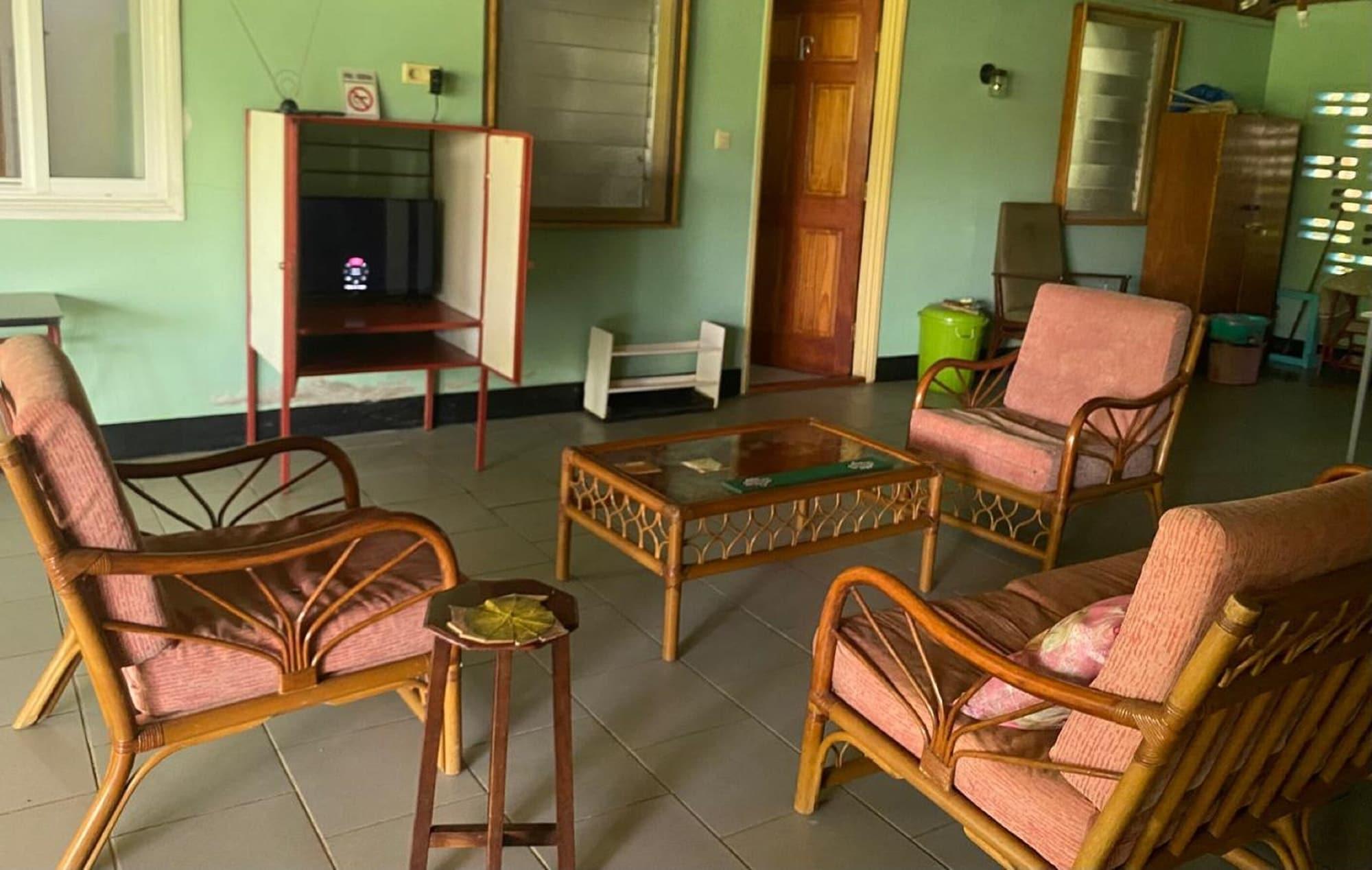 Vista Lobby Unu Pikin Guesthouse