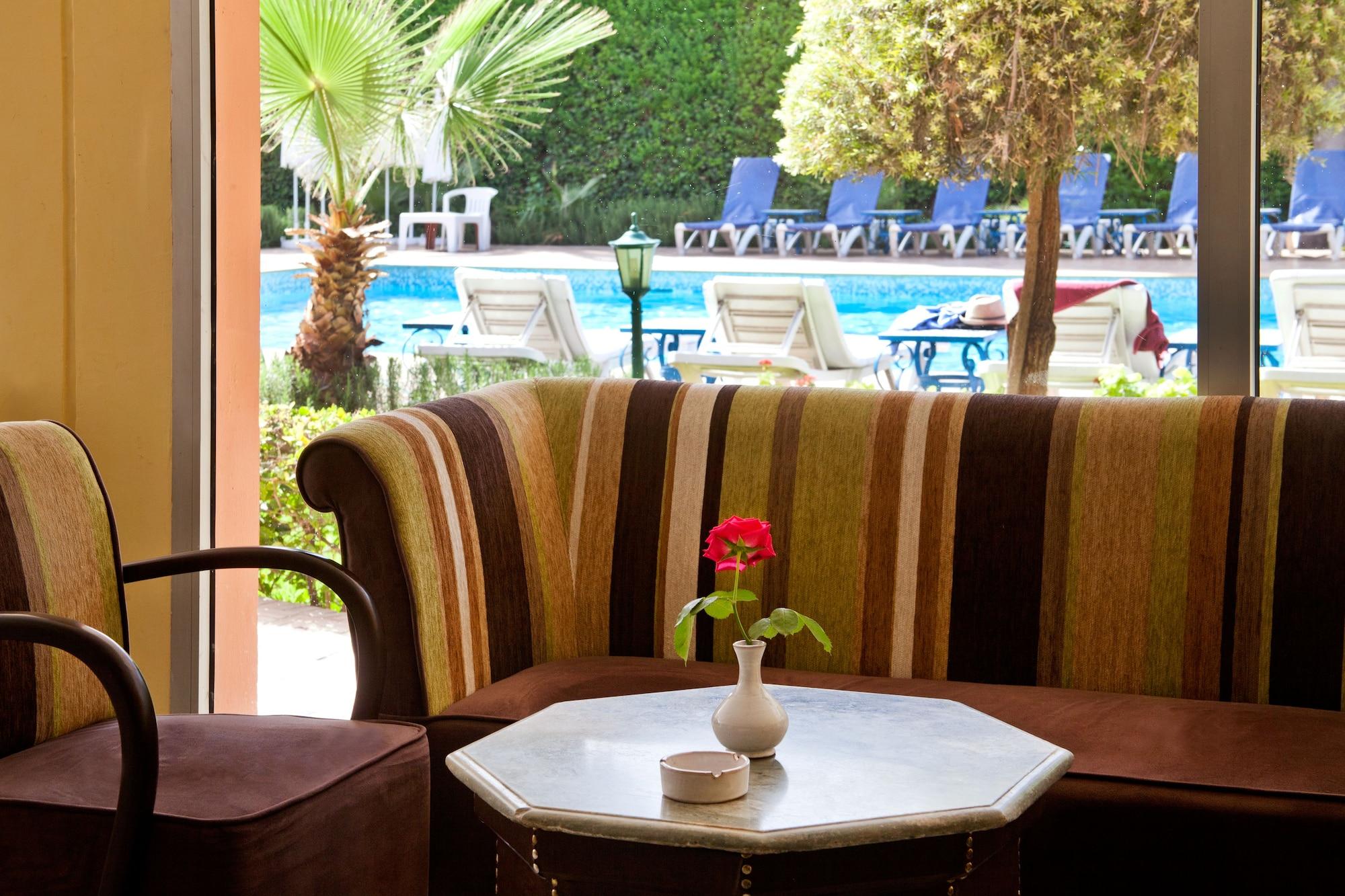 Vista Lobby Hôtel Chems