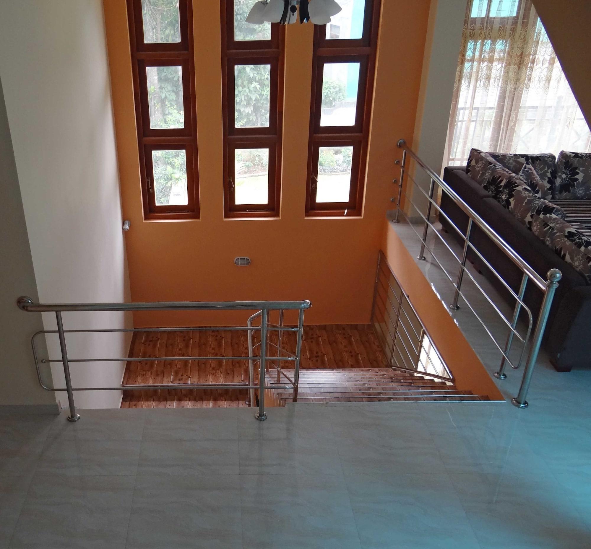 Vista Lobby Dilray Villa