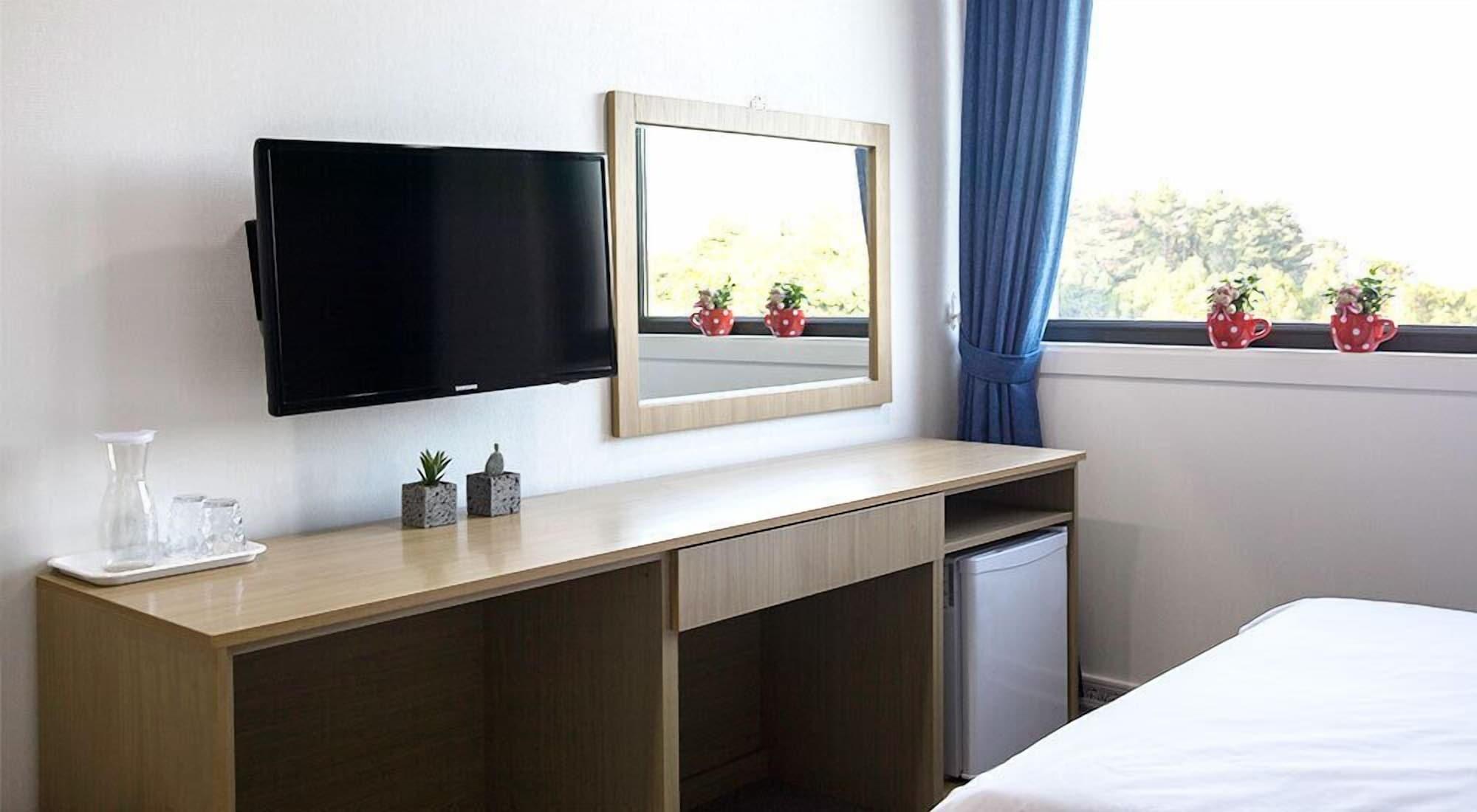 Set de Habitación Ra Hotel