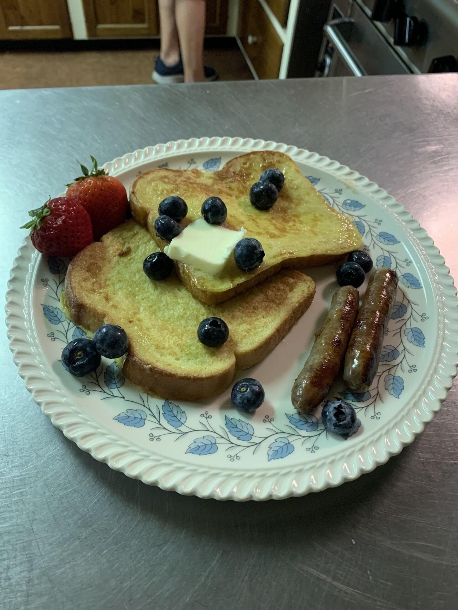 Restaurant The Buttonwood Inn on Mt. Surprise