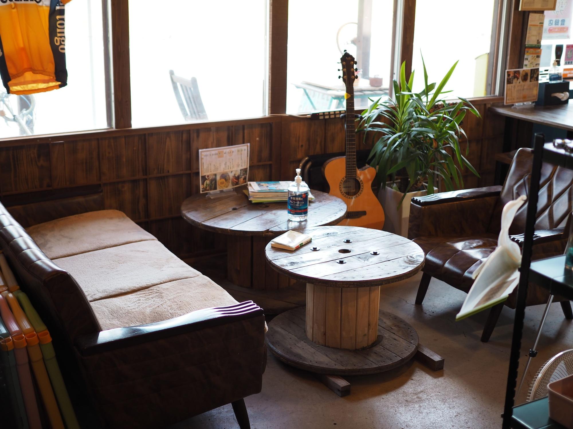 Restaurant Trip Base Coconeel - Hostel